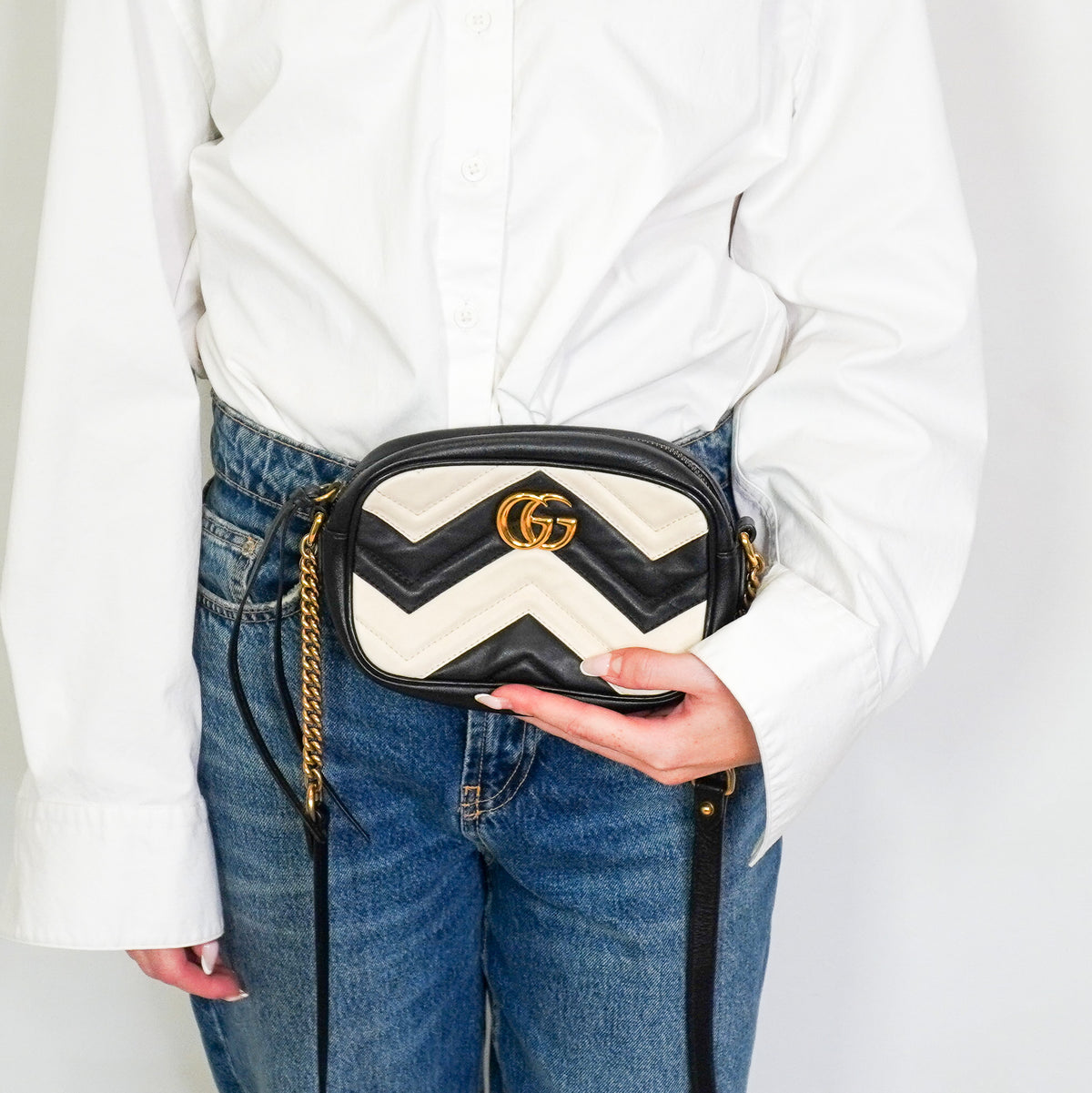Gucci GG Marmont Small Camera Bag in Black and White Chevron (RRP £1460) | Authentic Preloved