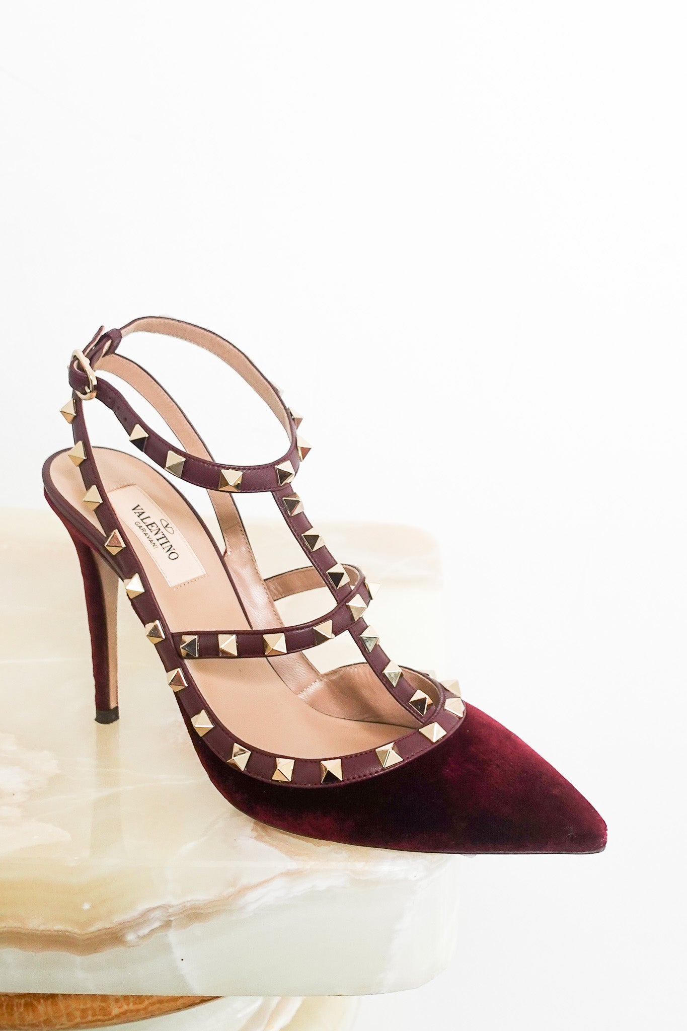 Rockstud velvet heel RRP £890