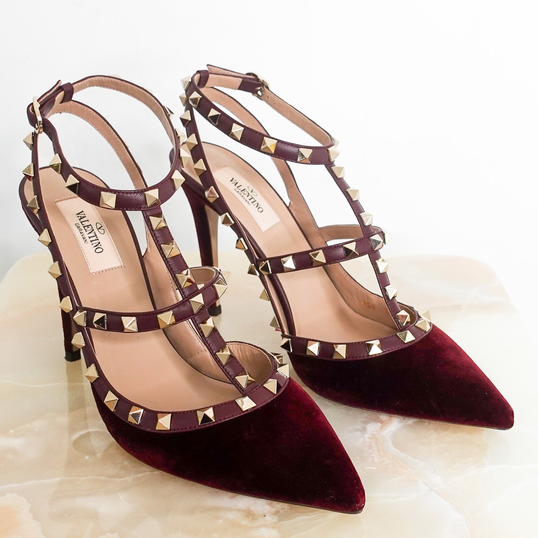 Rockstud velvet heel RRP £890