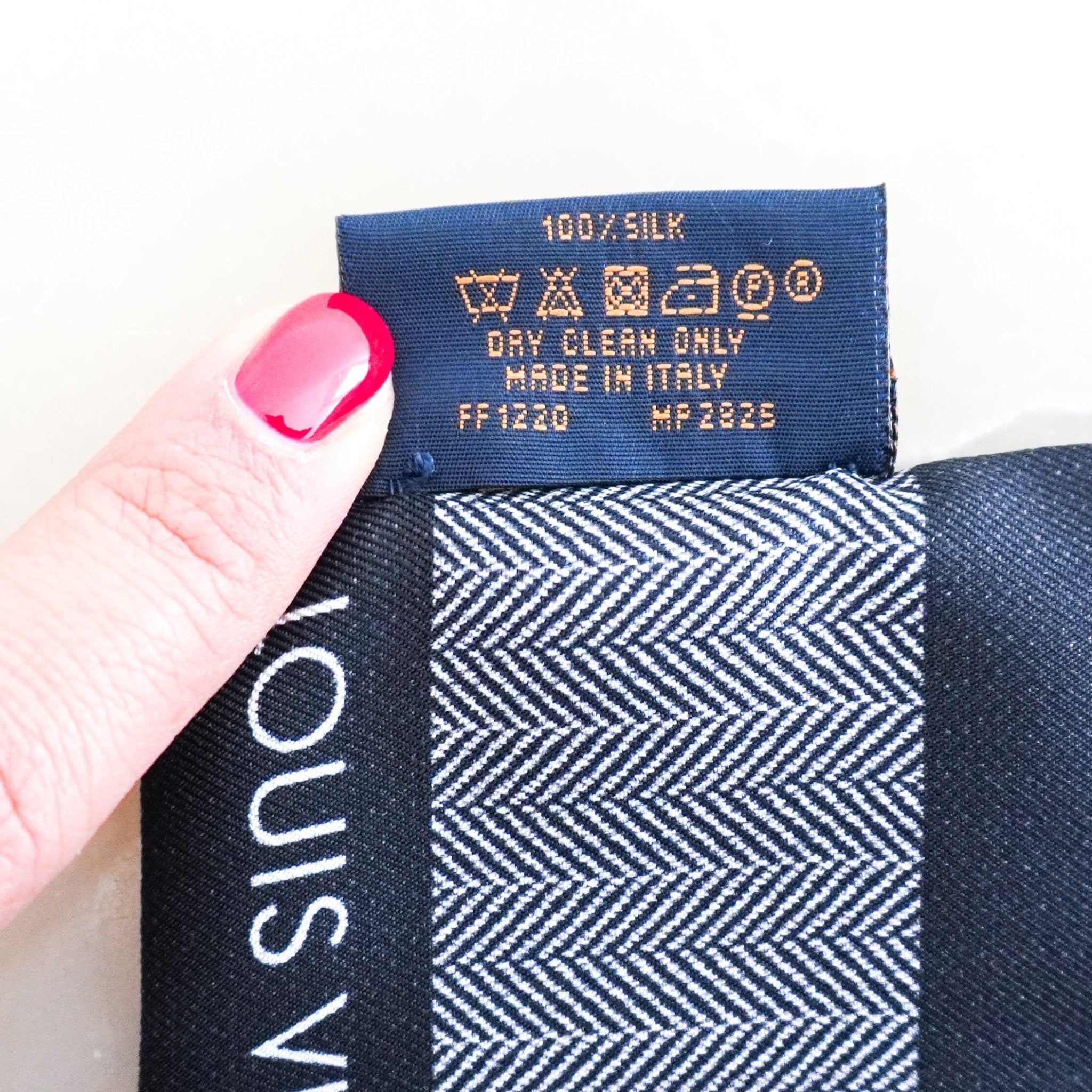 Louis Vuitton Black & White Bandeau Scarf RRP £200 | Authentic Preloved FINAL SALE - Reloved Again