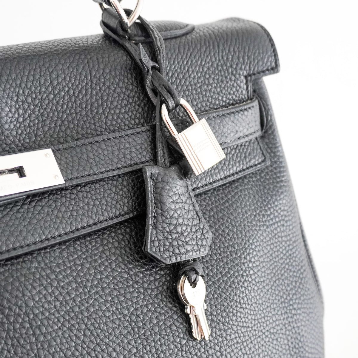 Hermès Kelly 35 Bag (2006) in Noir Togo Leather and Palladium Hardware | Authentic Preloved