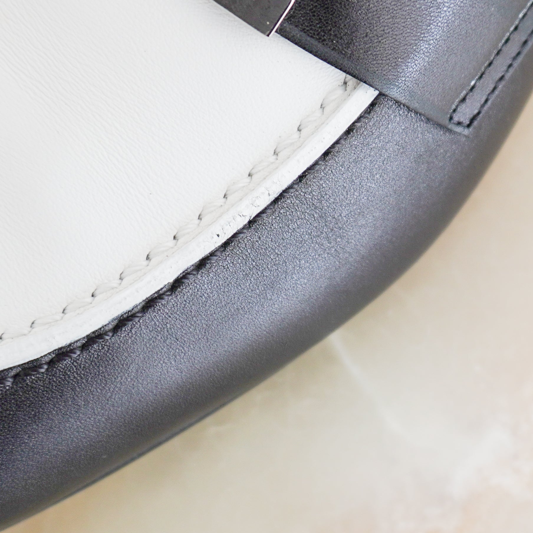 Hermès Black & White Leather Paris Loafers (RRP £1000) | Authentic Preloved