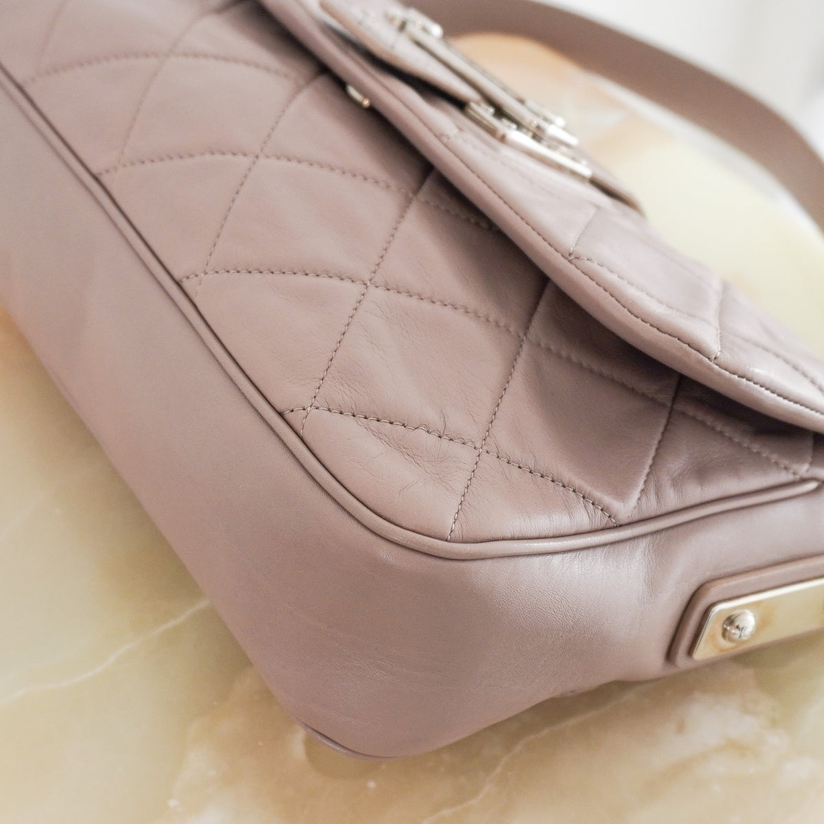 Chanel Lilac Paris Londres Door Latch Flap Bag 2008 (RRP £4500) | Authentic Preloved