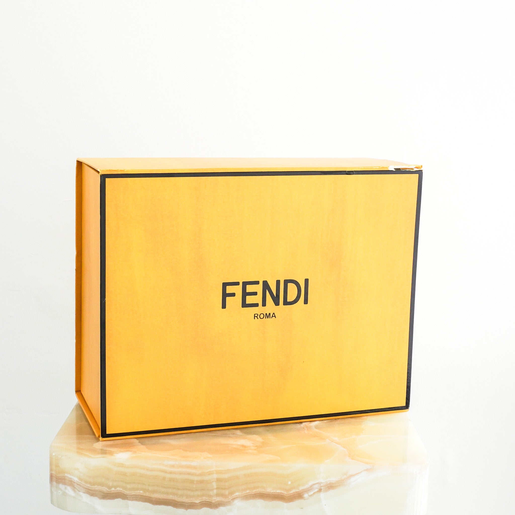 CURRENT SEASON Fendi Peekaboo ISeeU Small Tote Bag in Black RRP £4050 | Authentic Preloved