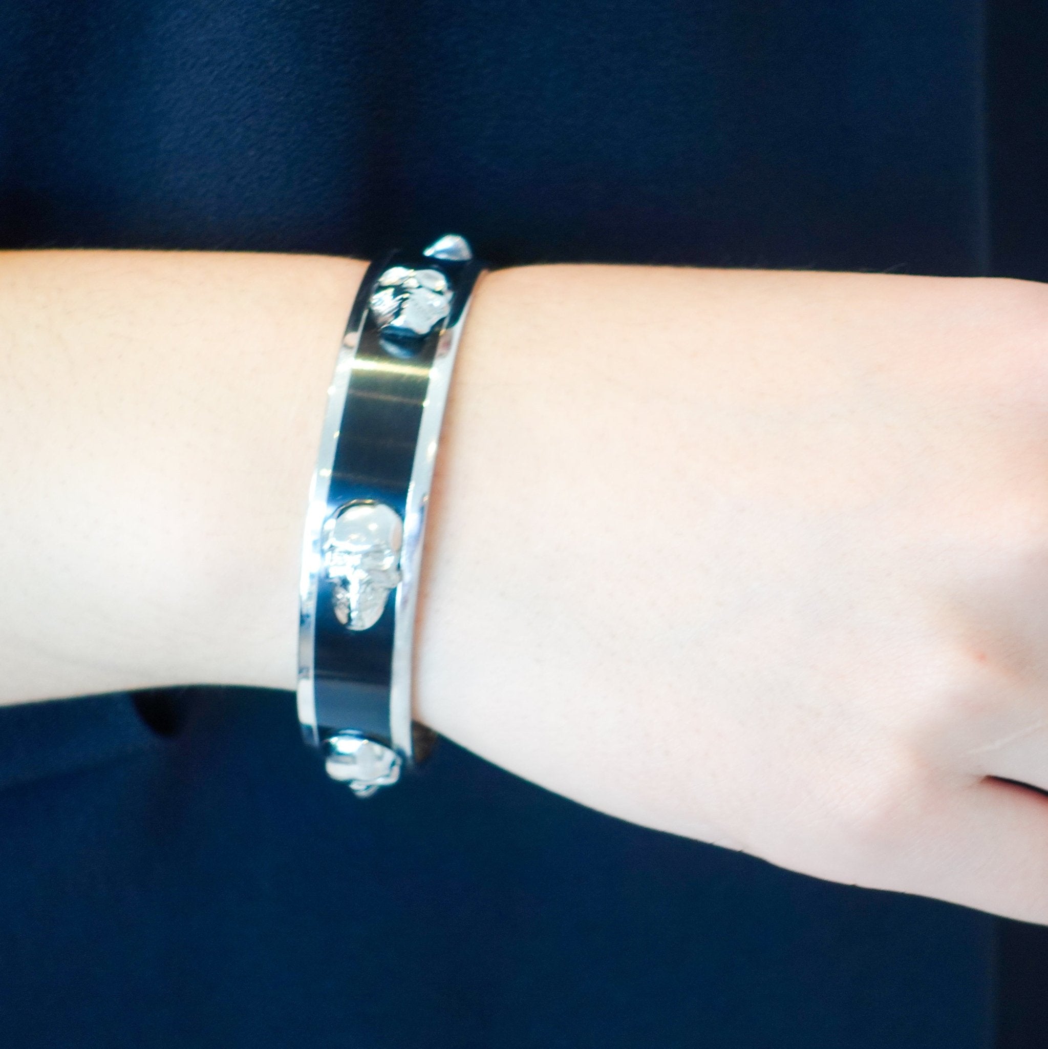 Alexander McQueen Bangle bracelet RRP £290 - Reloved Again