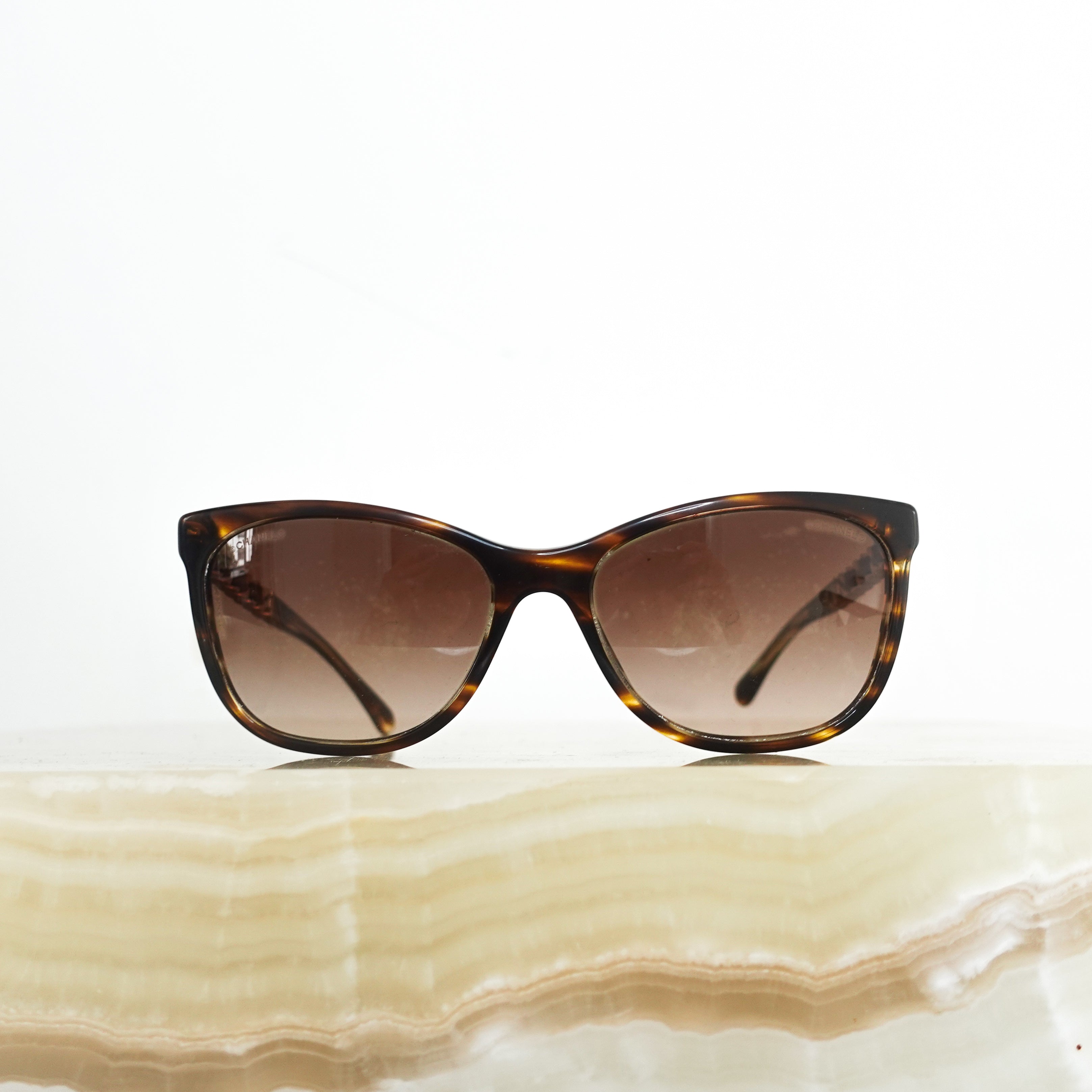 Vintage chain sunglasses