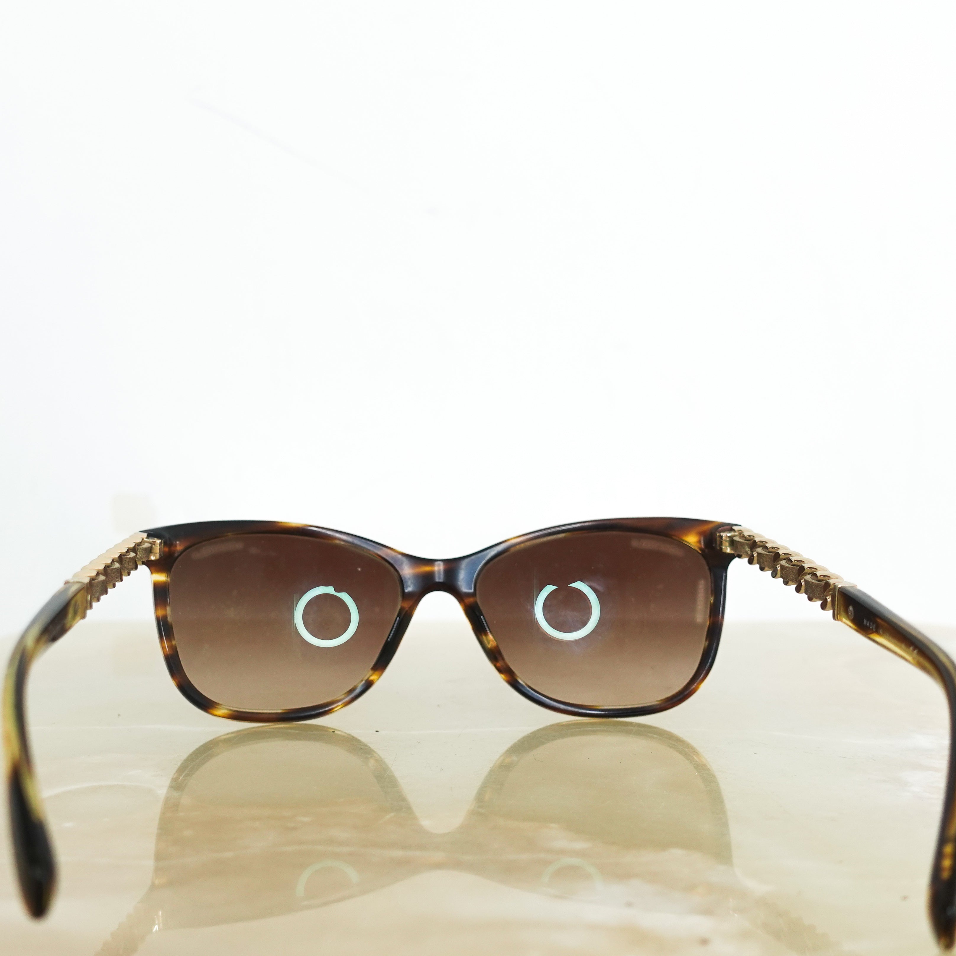 Vintage chain sunglasses