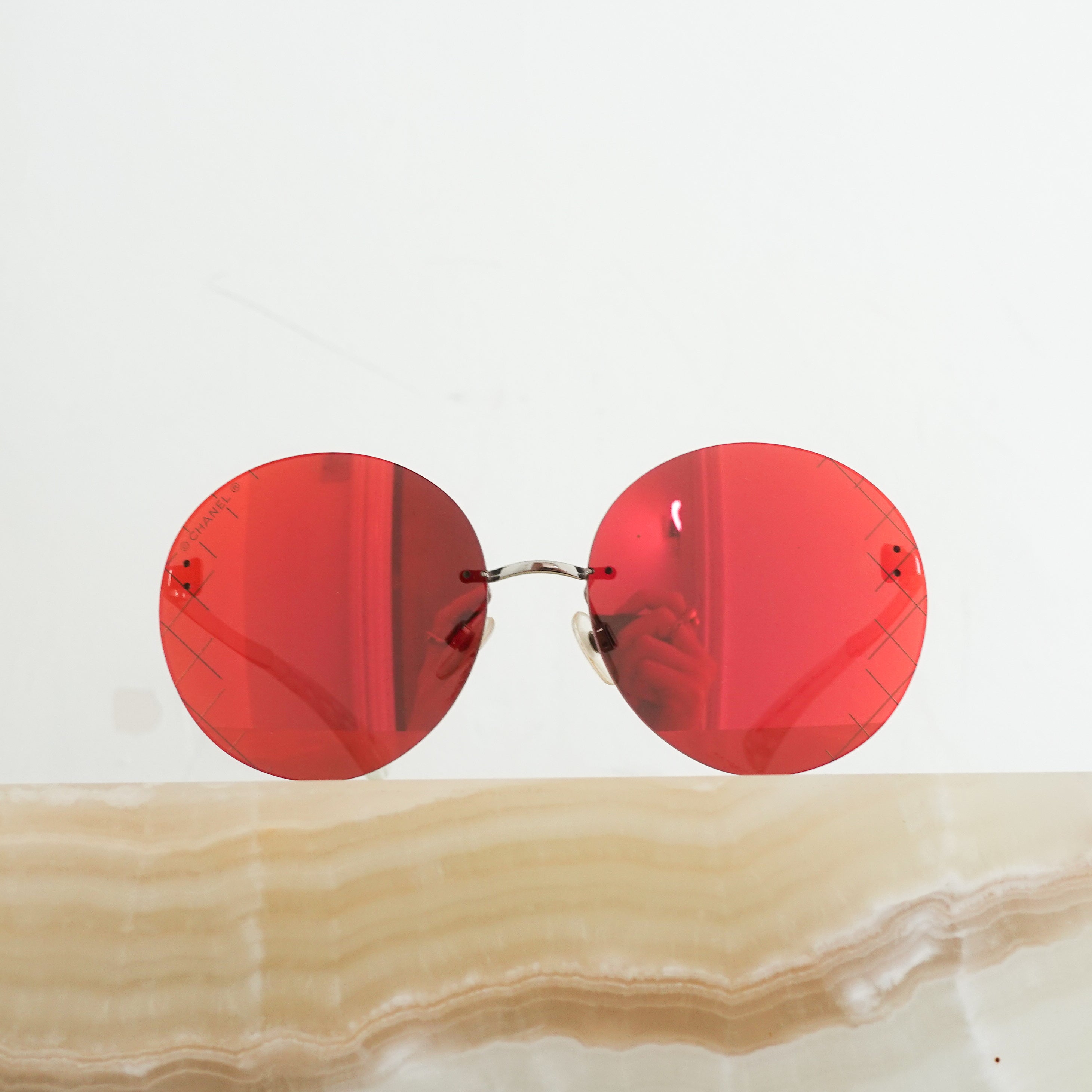 Mirrored round sunglasses