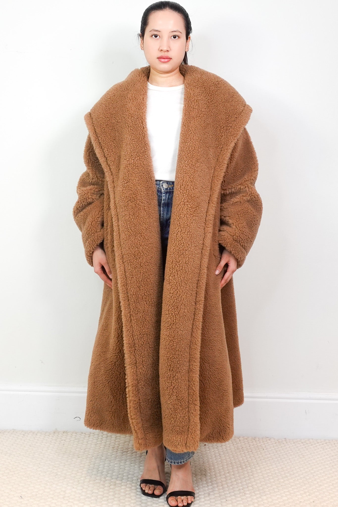 NEW MaxMara Apogeo Camel Brown Hooded Teddy Coat RRP £2760 | Authentic Preloved - Reloved Again
