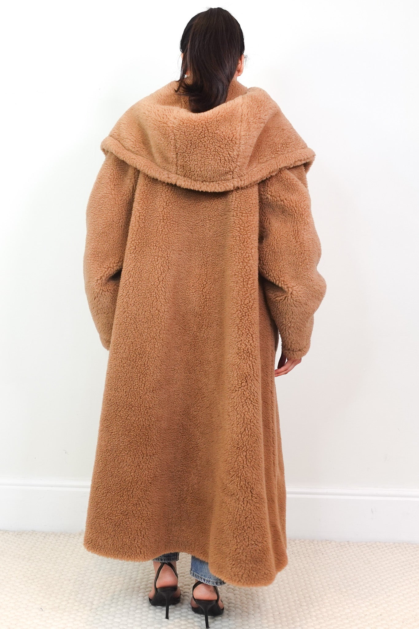 NEW MaxMara Apogeo Camel Brown Hooded Teddy Coat RRP £2760 | Authentic Preloved - Reloved Again