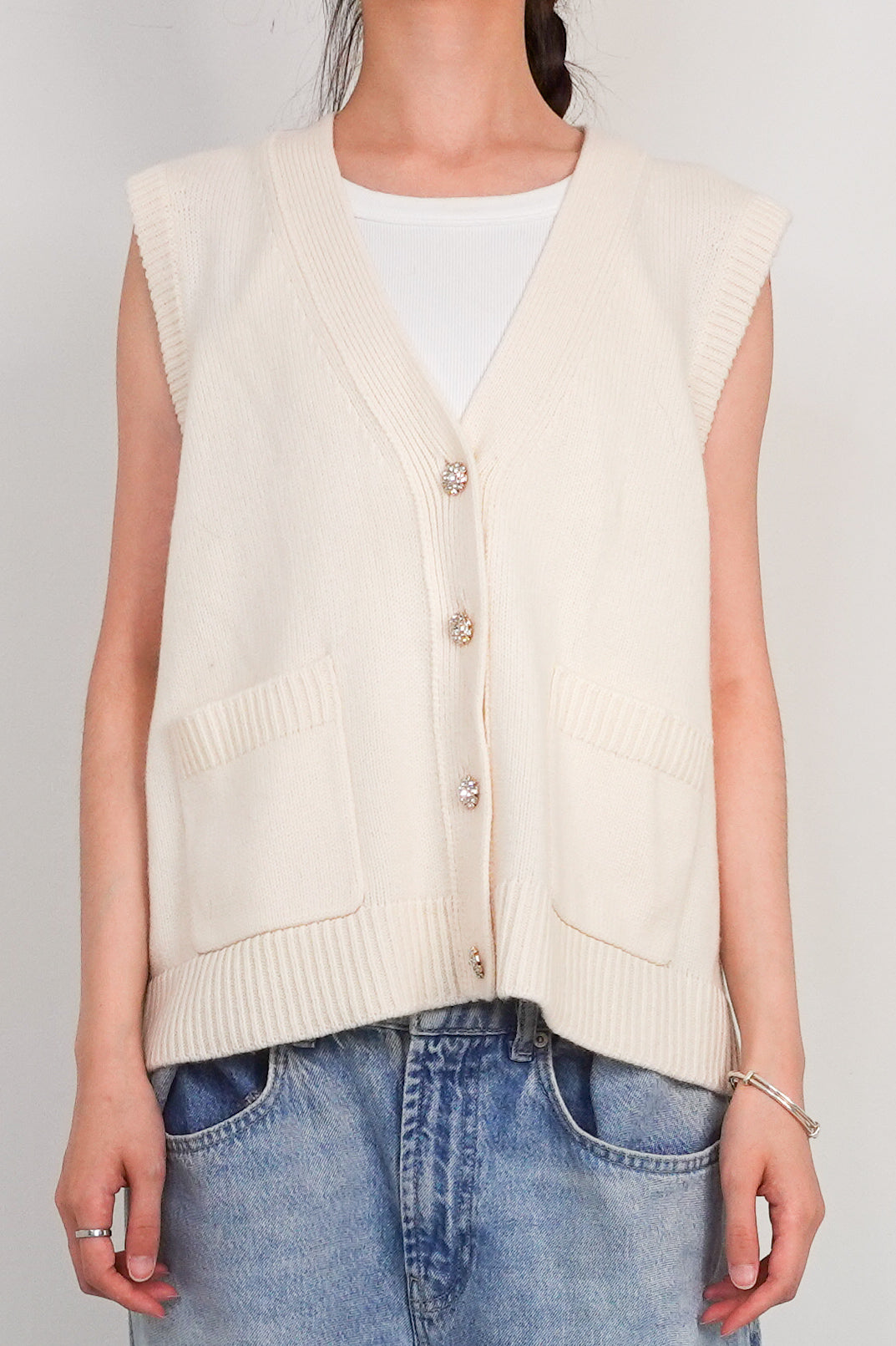 Cream cashmere sleeveless sweater RRP £225