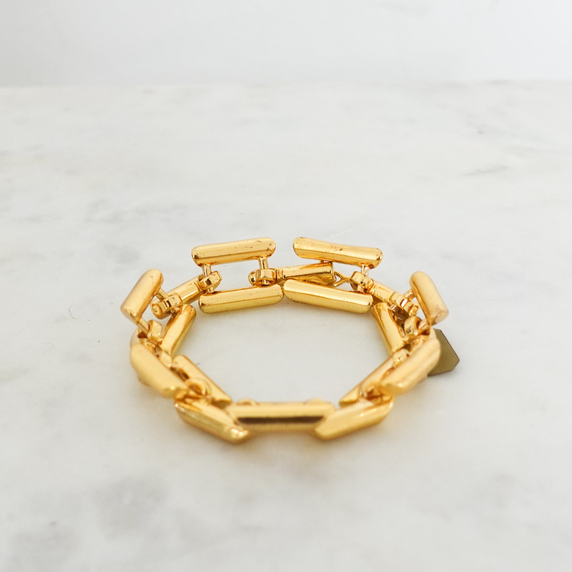 Oblong link gold plated bracelet