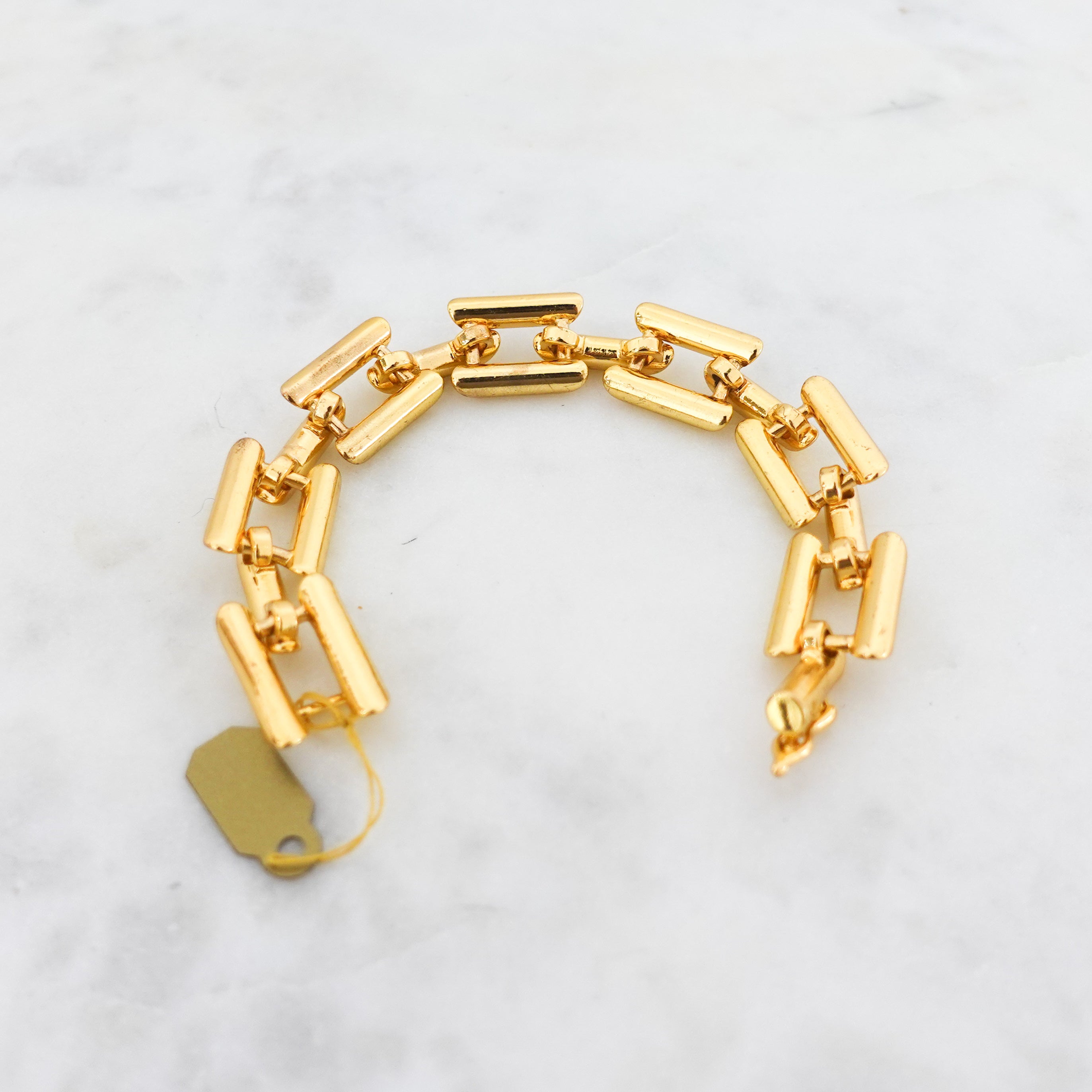 Oblong link gold plated bracelet