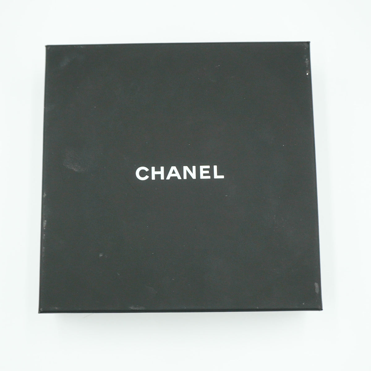 Metal CC Short Chain Necklace Gold | FINAL SALE - Reloved Again