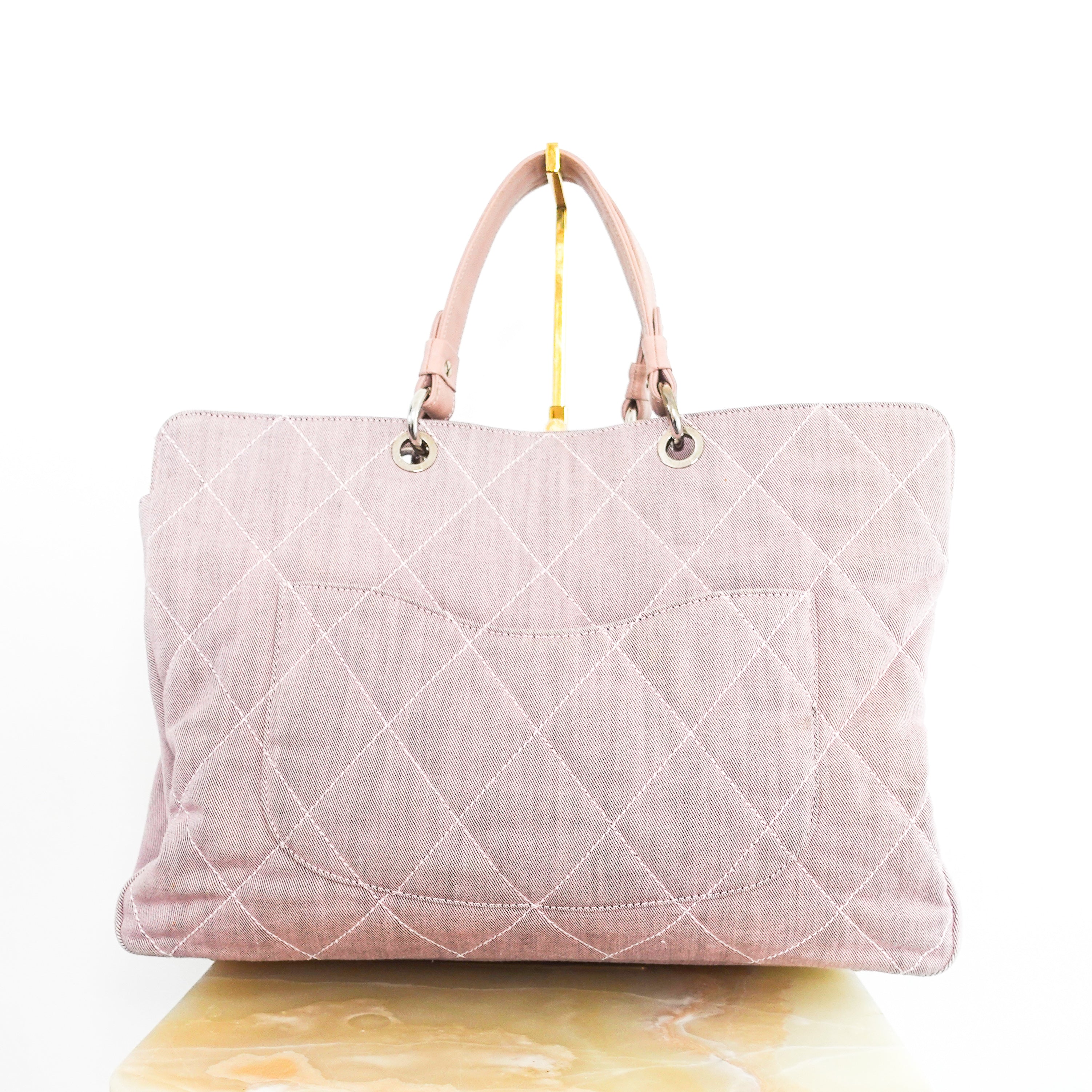 Mauve oversized quilted tote bag