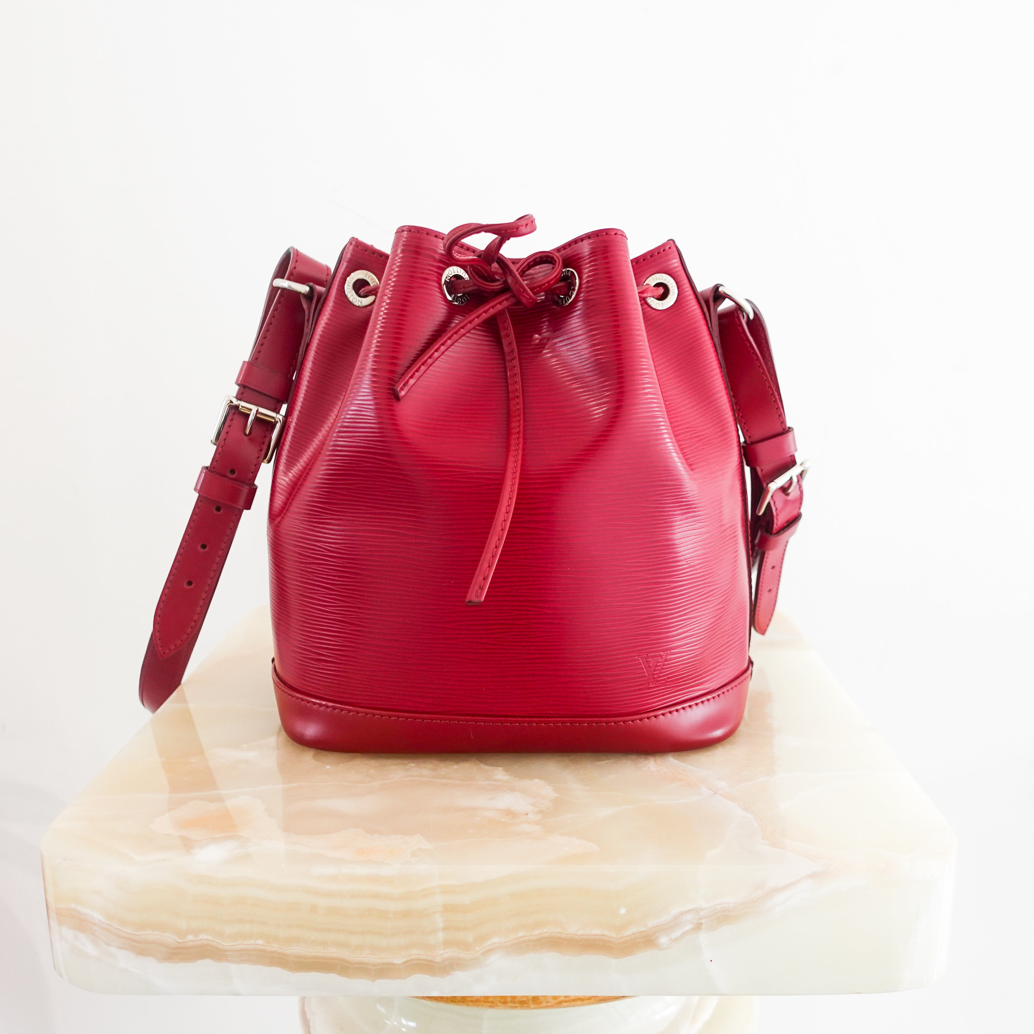 Néo epi leather bucket bag RRP £1.6k