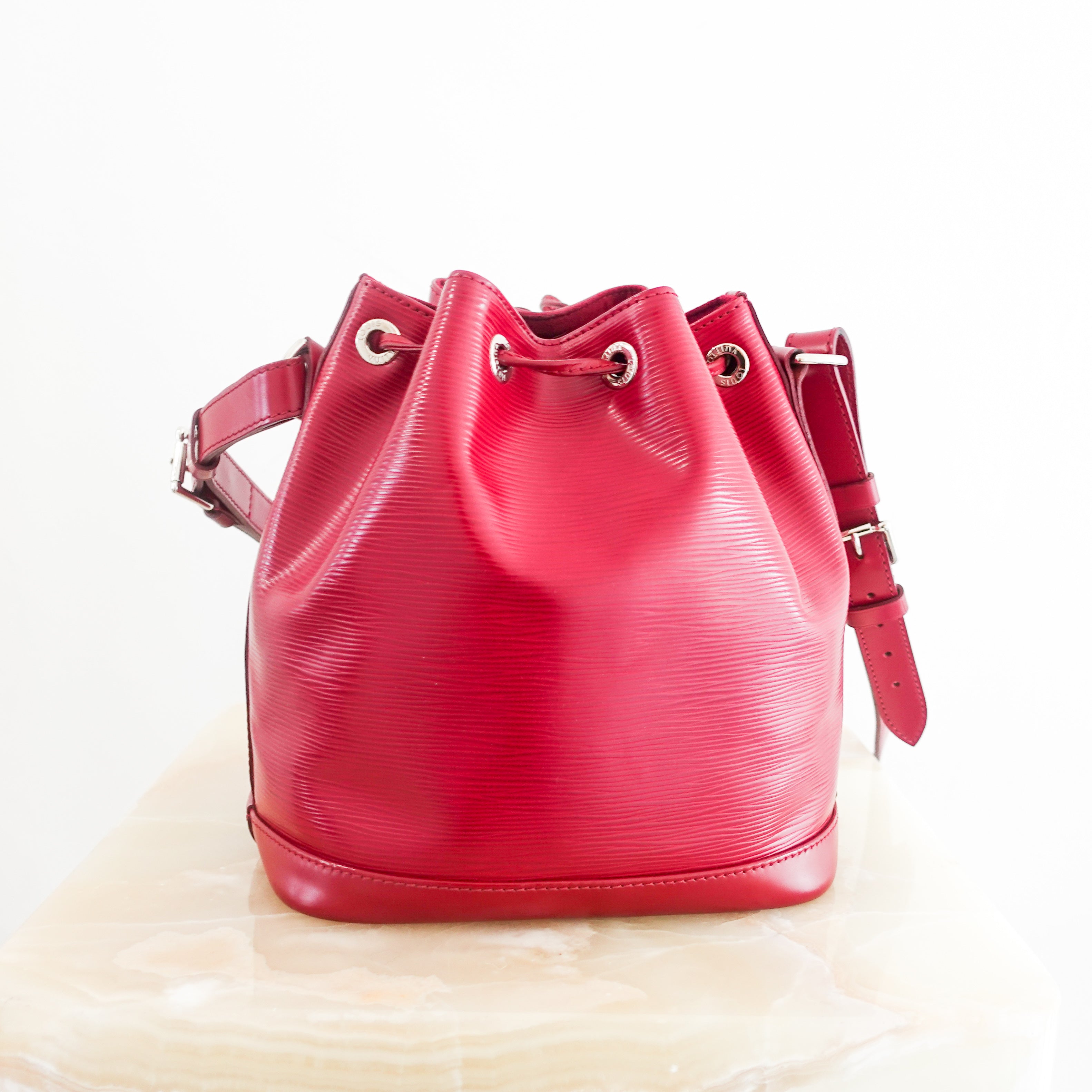 Néo epi leather bucket bag RRP £1.6k