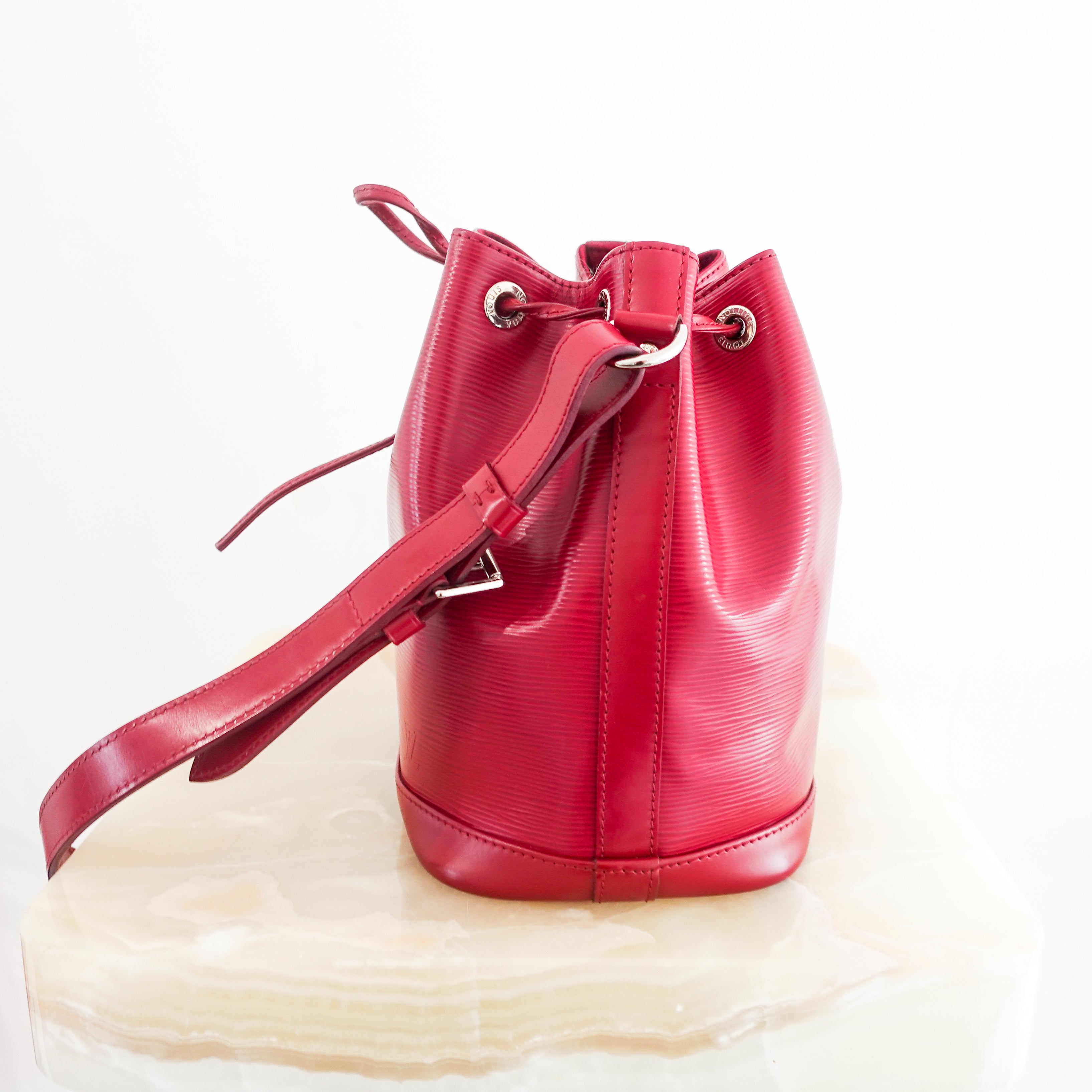 Néo epi leather bucket bag RRP £1.6k