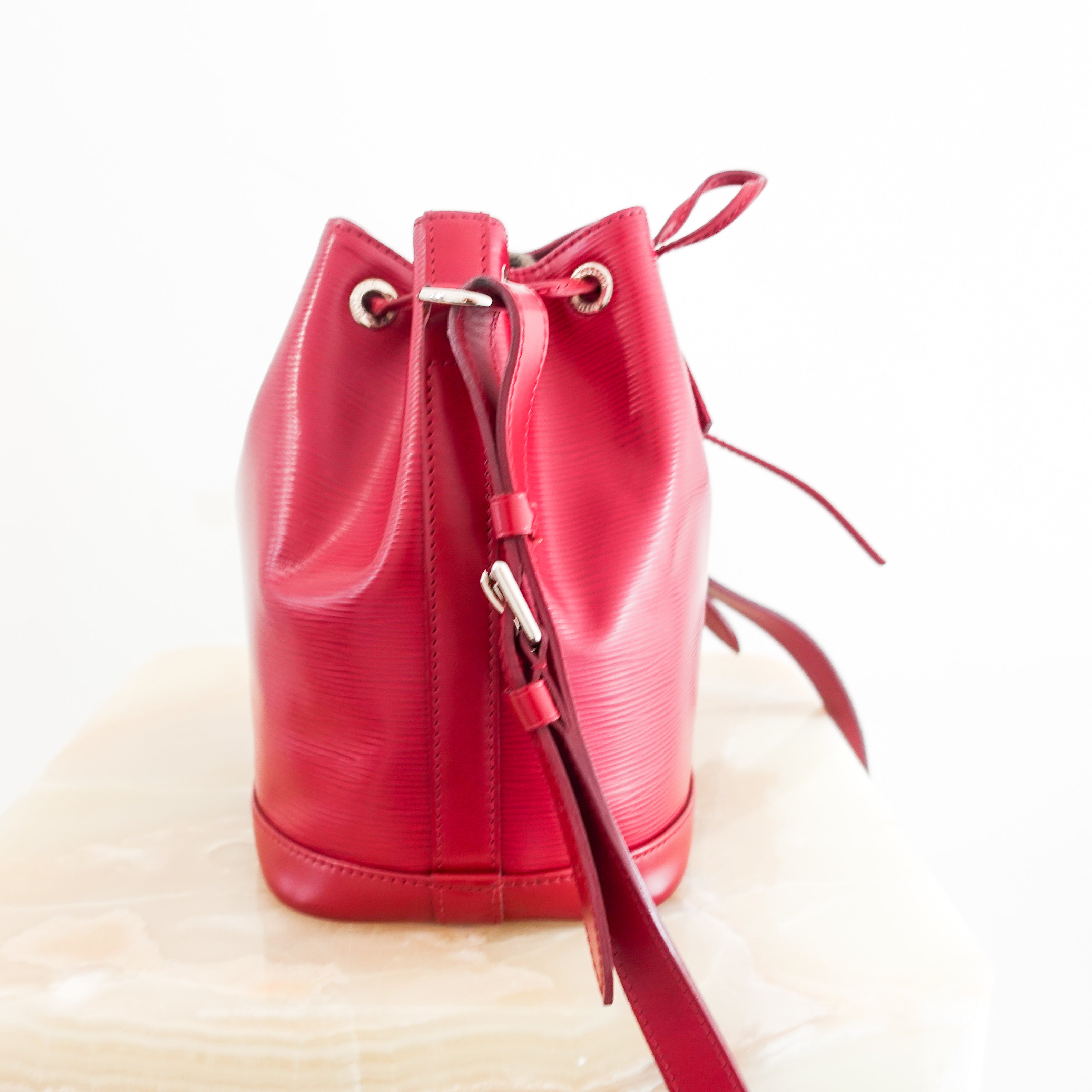 Néo epi leather bucket bag RRP £1.6k