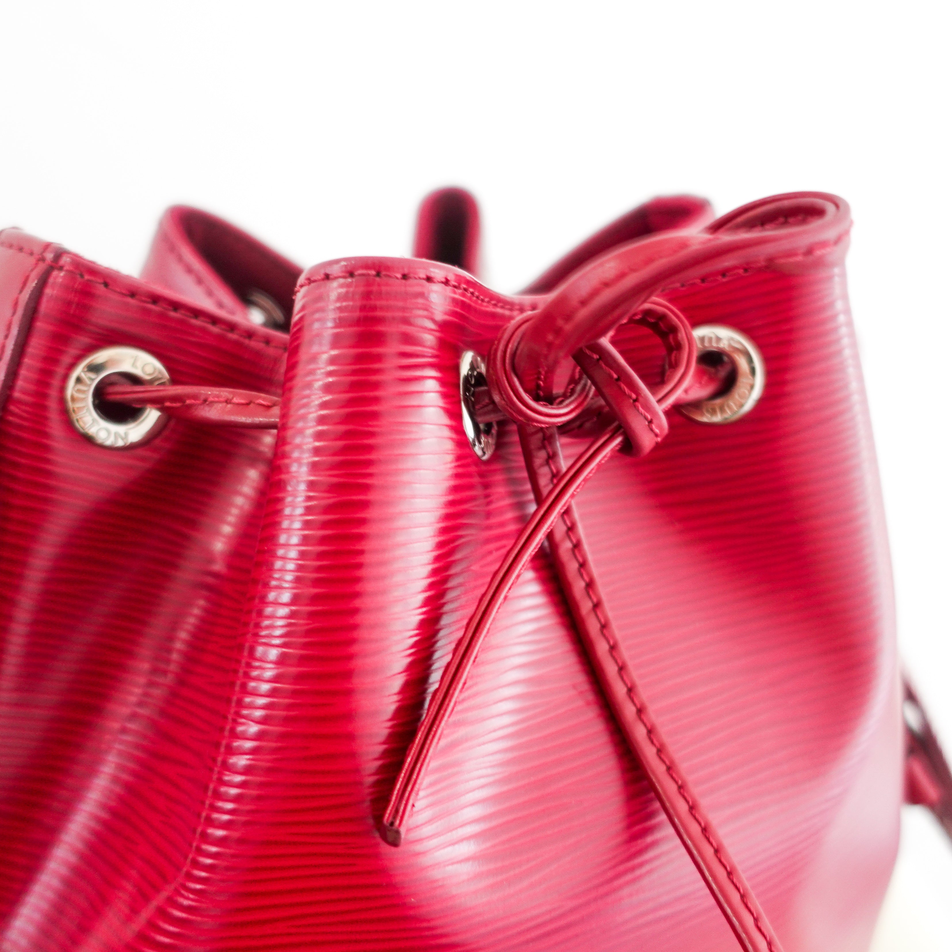 Néo epi leather bucket bag RRP £1.6k