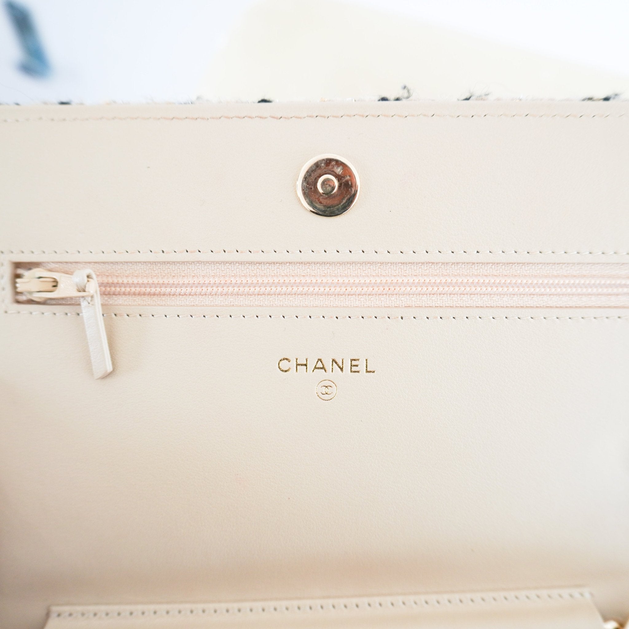 Chanel Beige and Black Houndstooth Tweed Wallet On Chain with Coin Pouch RRP £3500 | Authentic Preloved - Reloved Again