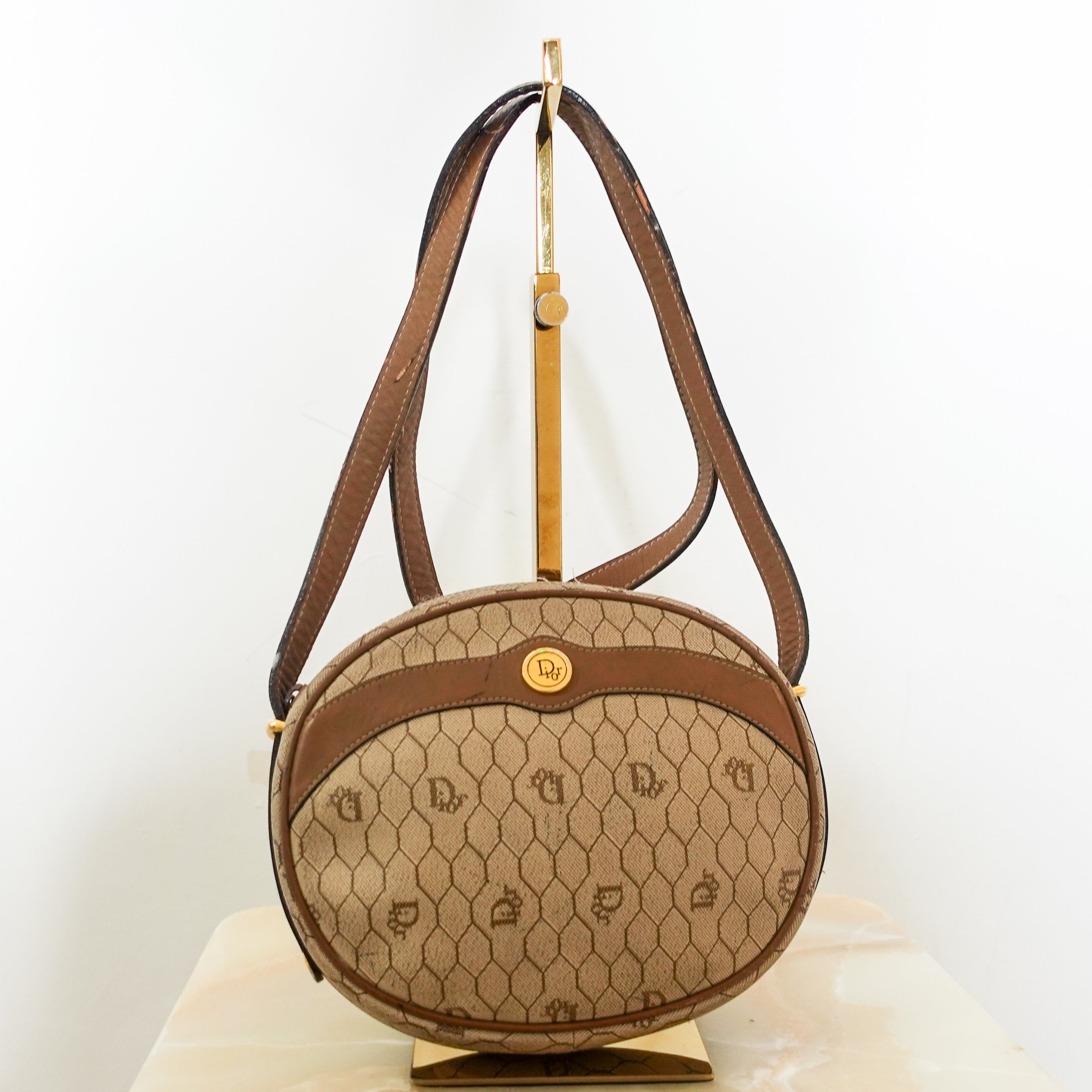 Honeycomb canvas shoulder bag