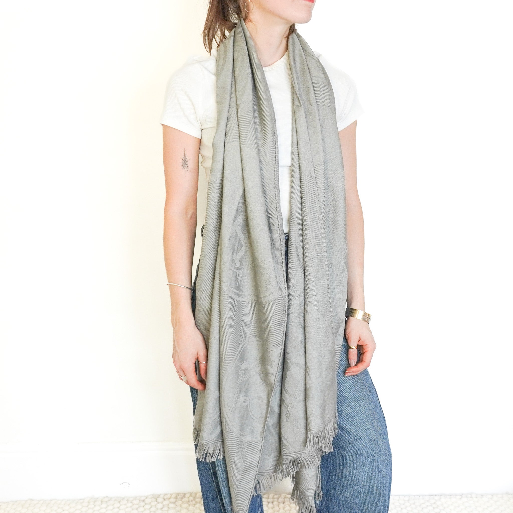 Hermès Grey Silk and Cashmere H Jacquard Shawl (RRP £1200) | Authentic Preloved