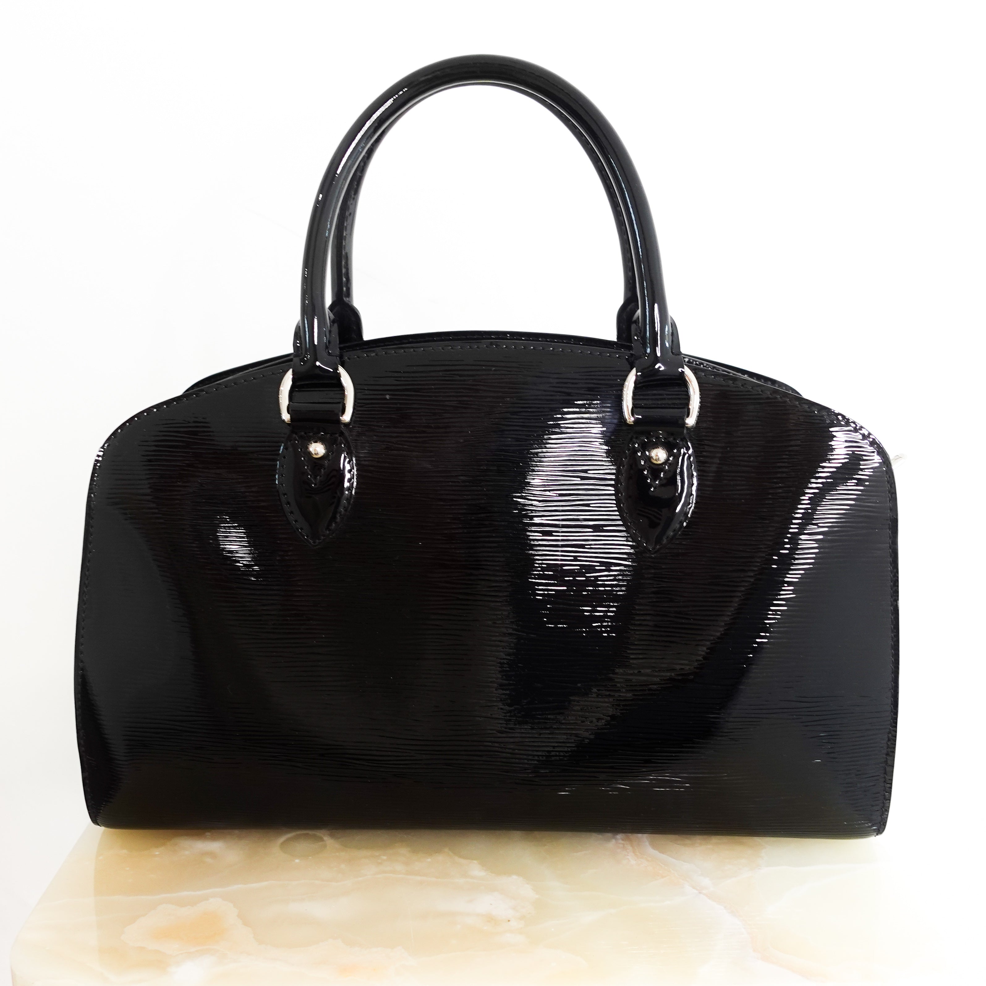 Pont-Neuf PM Black epi leather bag