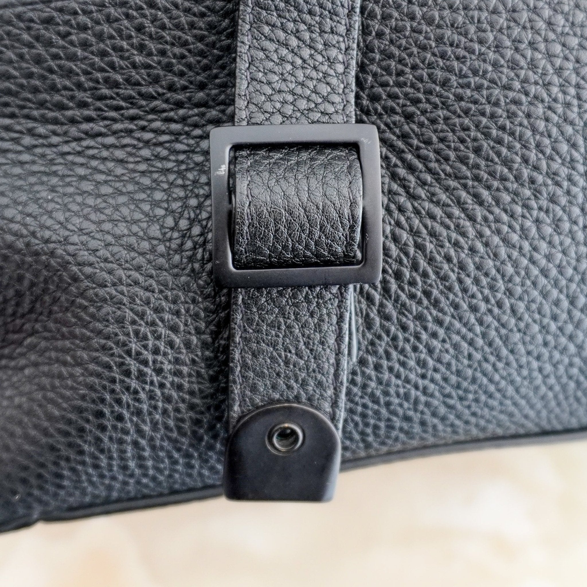 Christian Dior Large Diorcamp Messenger Bag in Noir Grained Calfskin (RRP £3000) | Authentic Preloved - Reloved Again