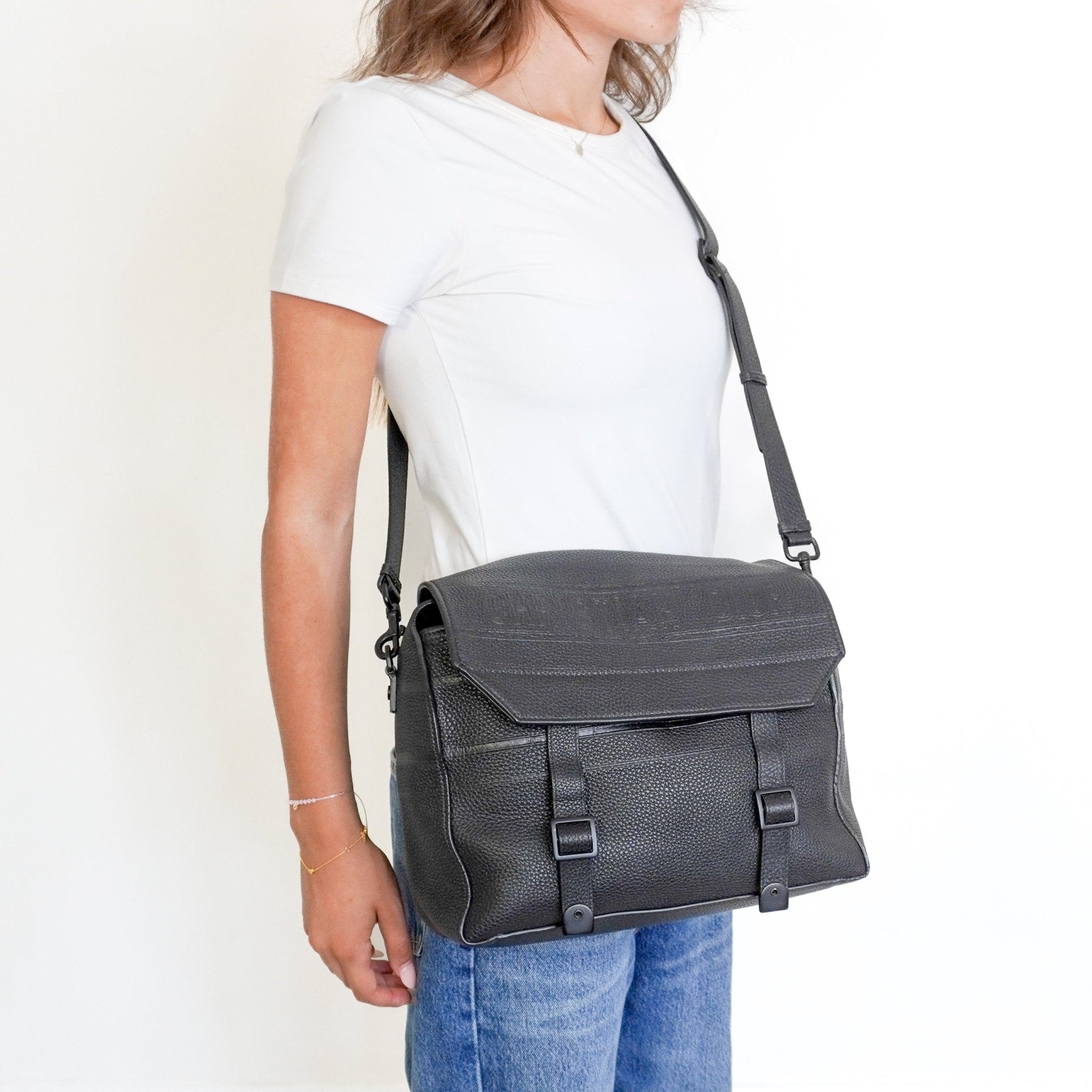 Christian Dior Large Diorcamp Messenger Bag in Noir Grained Calfskin (RRP £3000) | Authentic Preloved - Reloved Again
