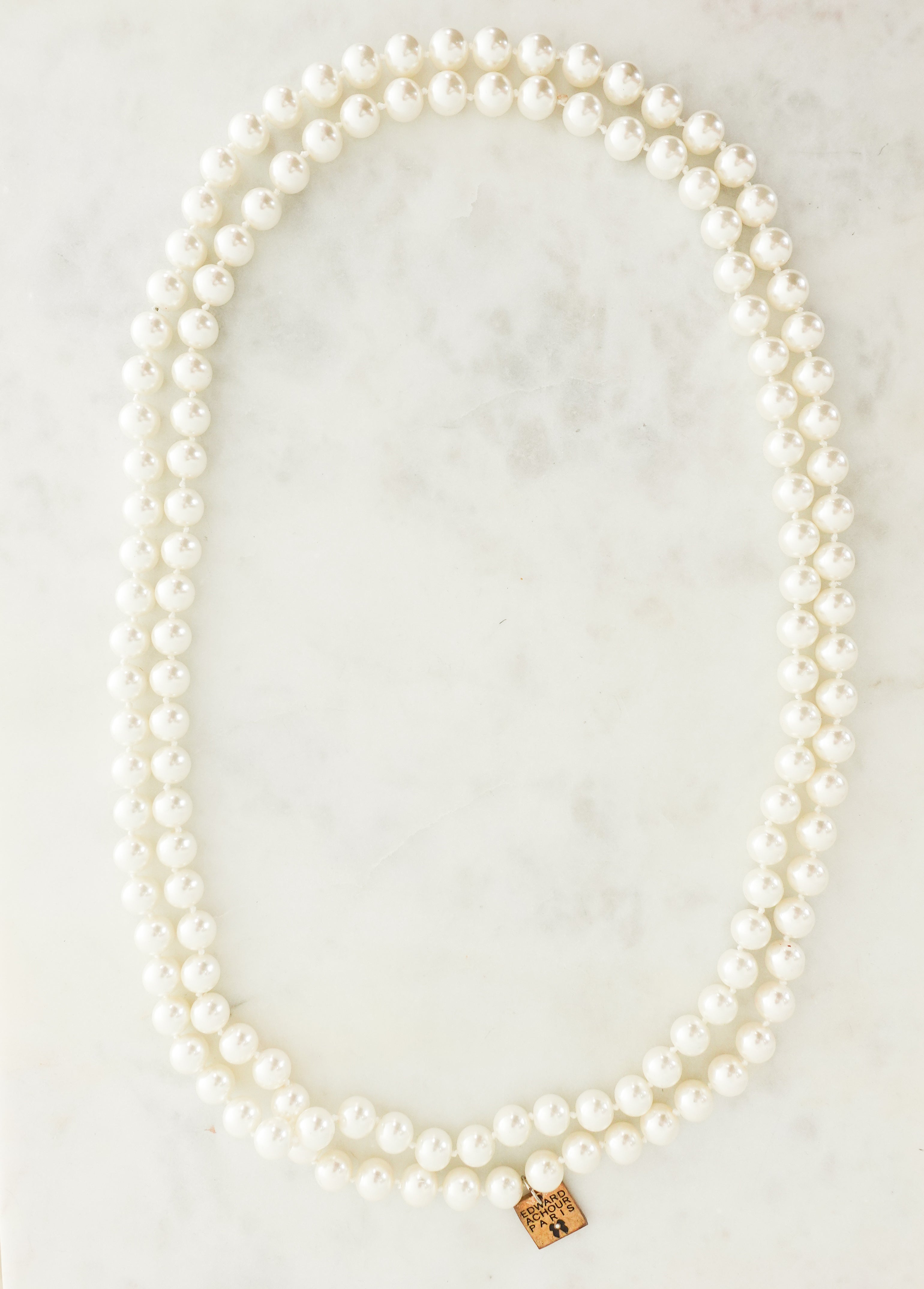 Long pearl necklace