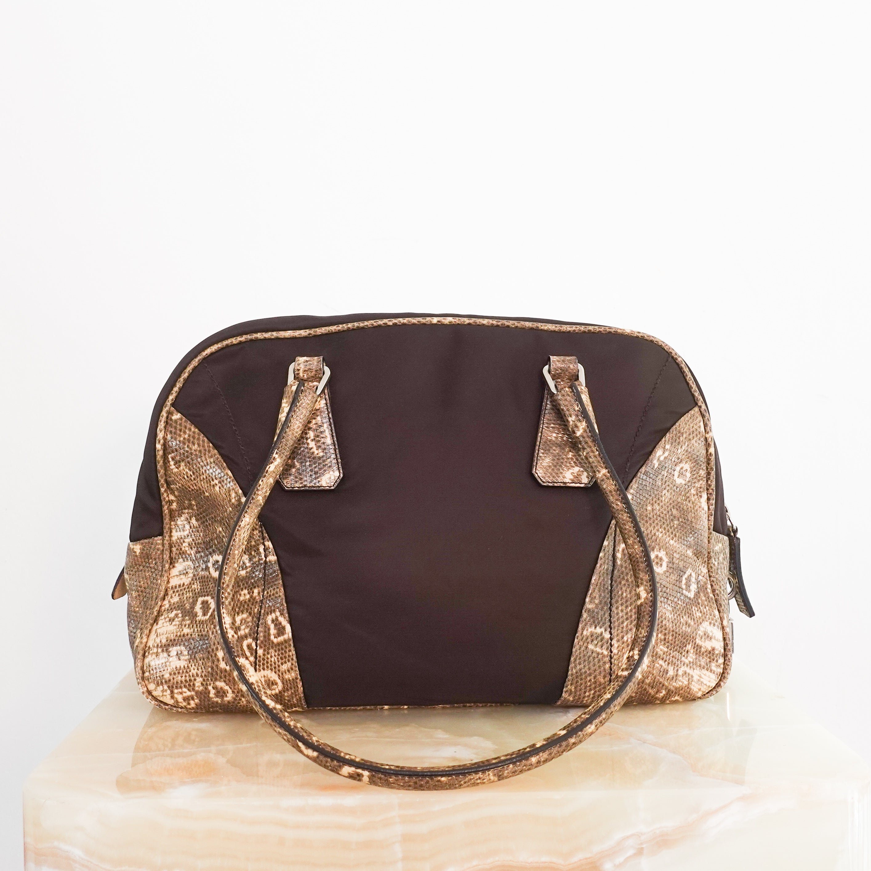 Nylon contrast shoulder bag