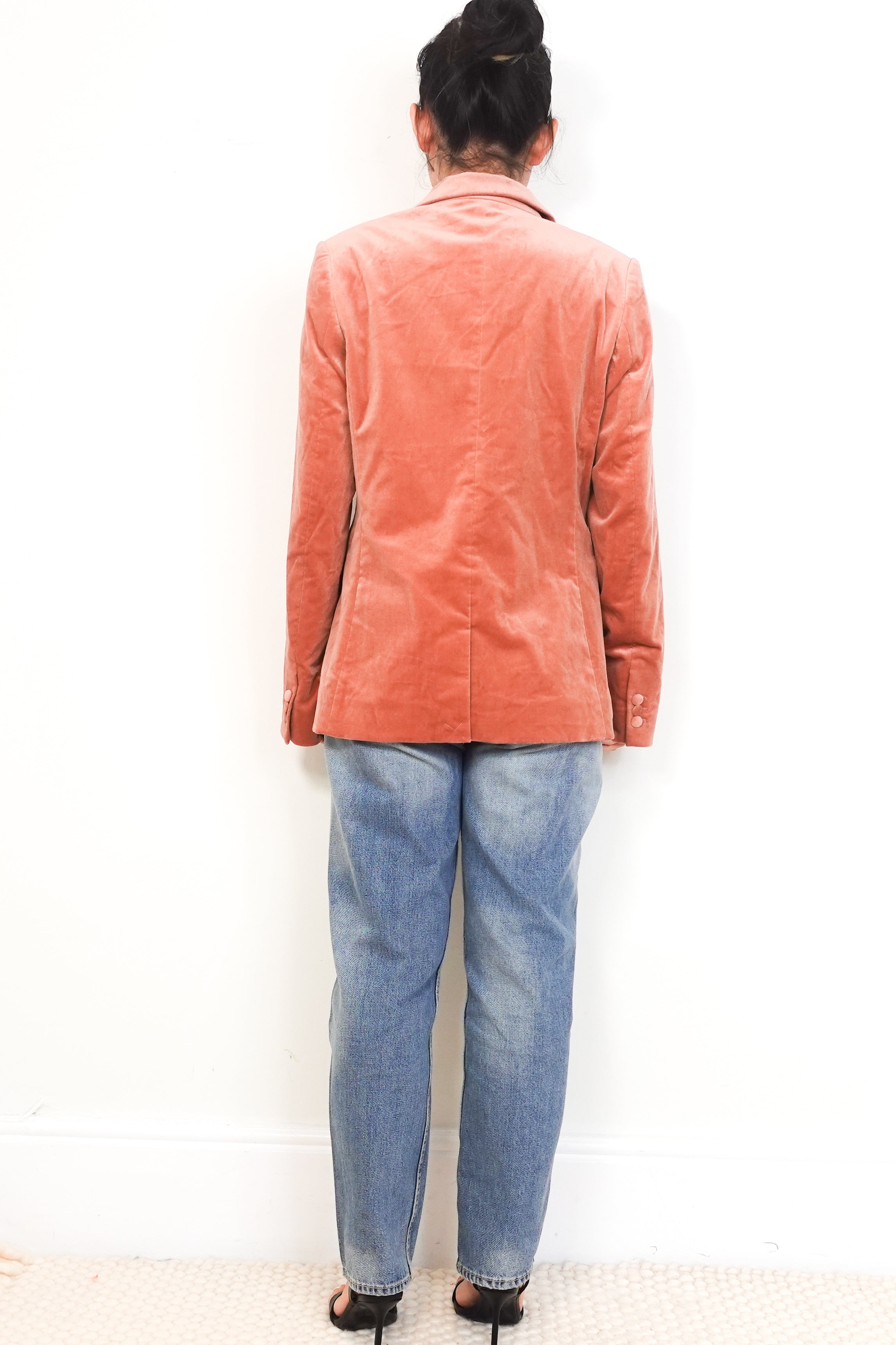 Frame-Pink-Velvet-Single-Breasted-Blazer-back-picture-Chelsea-London