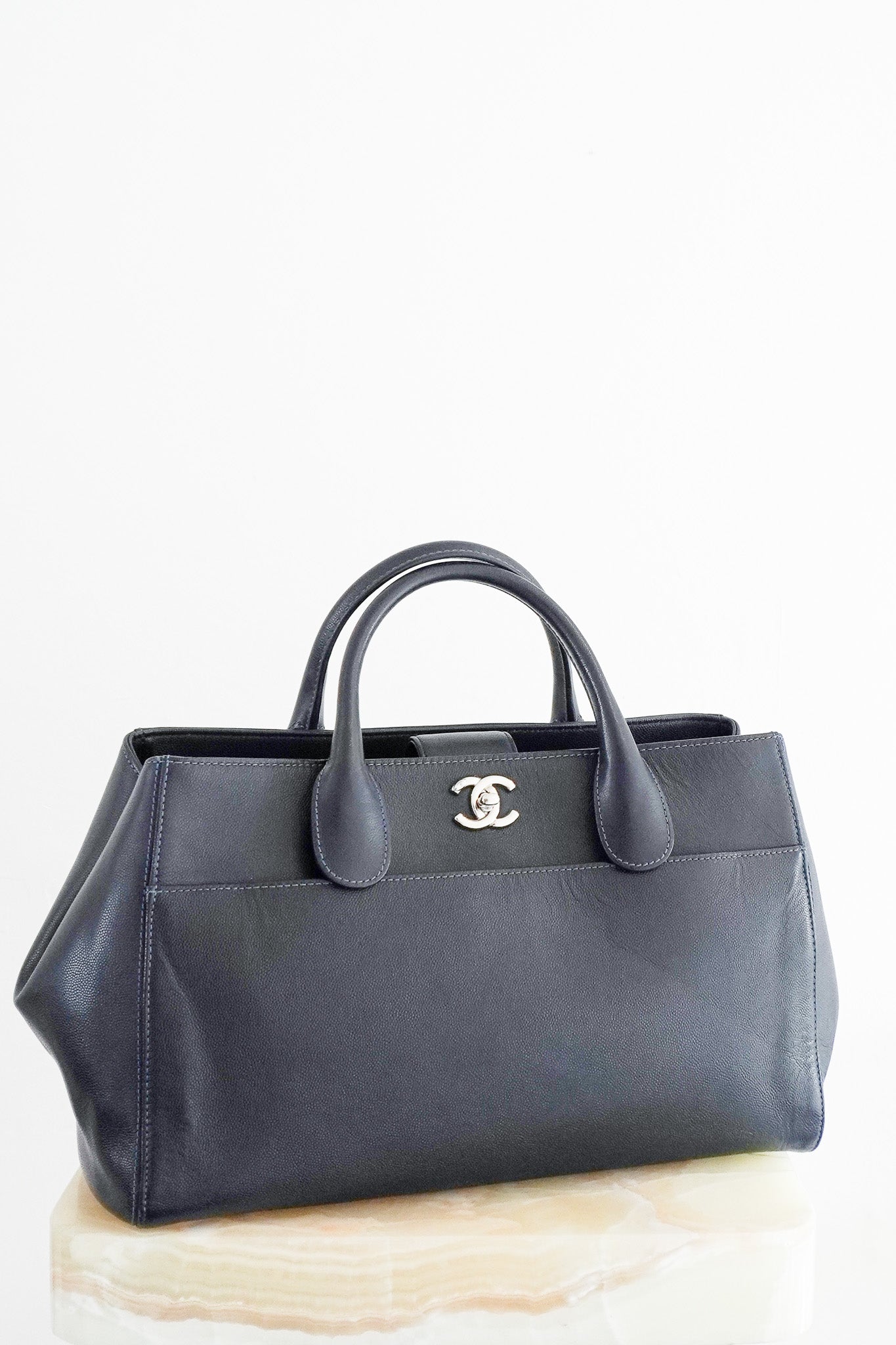 Front Chanel Medium Executive Cerf Tote Bag in Navy London