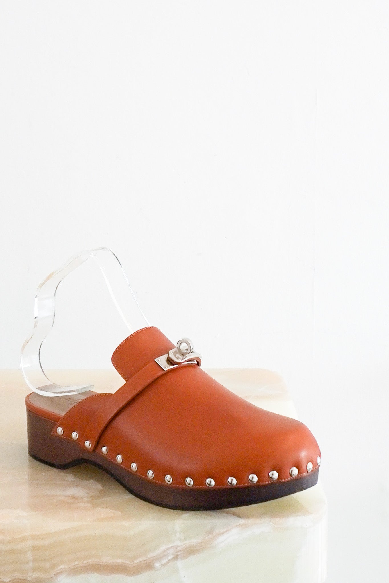 Front Hermès Carlotta Mules in Natural Heritage Calfskin Chelsea London