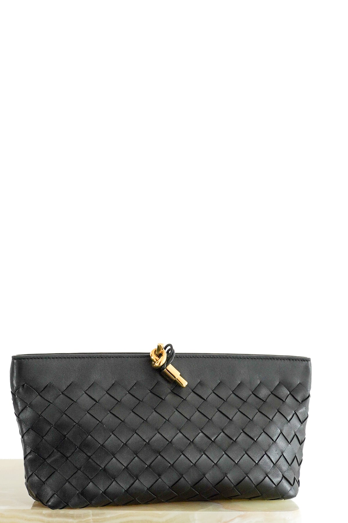Front Image: Bottega Andiamo Boat Pouch Chelsea London 