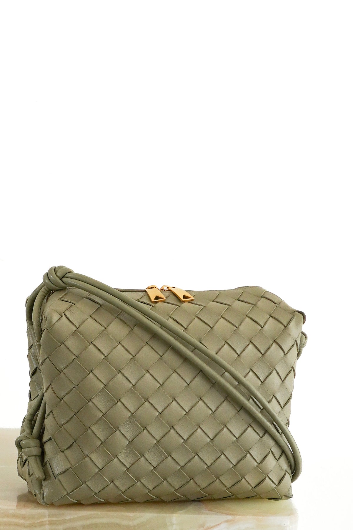 Front Image: Bottega Veneta Loop Camera Bag Chelsea London