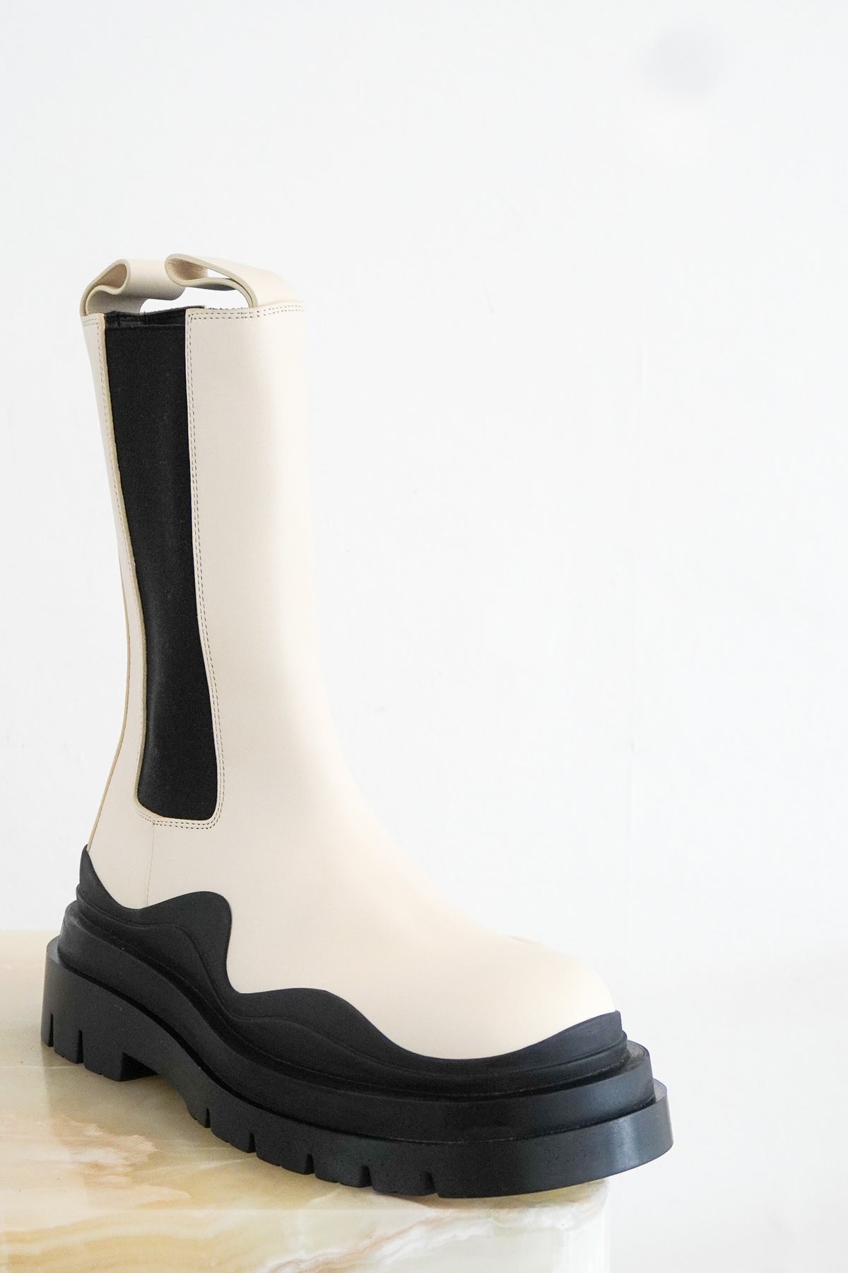 Front Image: Bottega Veneta Tire Chelsea Boots in Sea Salt Leather Chelsea London
