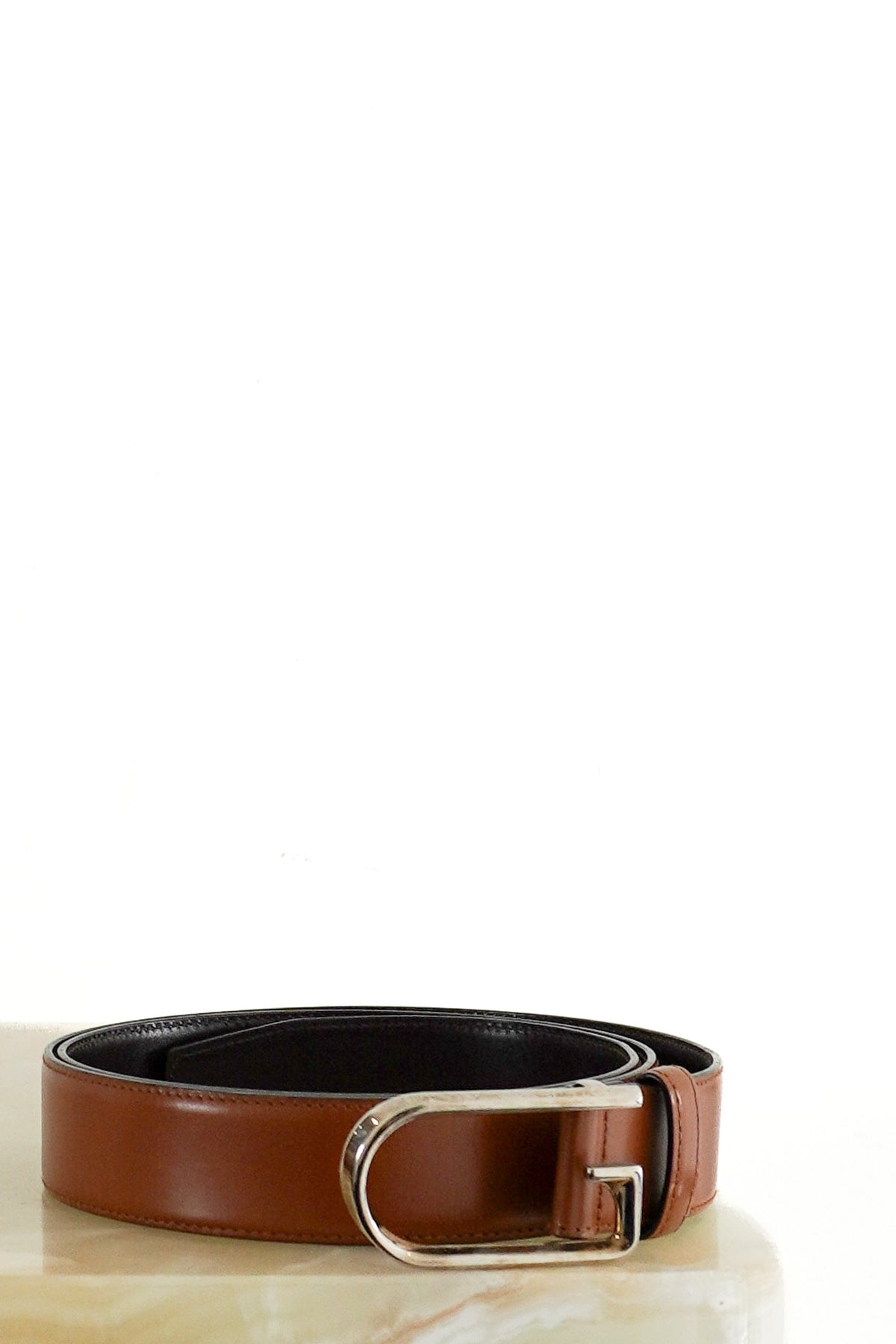 Front Image: Gucci Reversible Belt Silver G Buckle Chelsea London