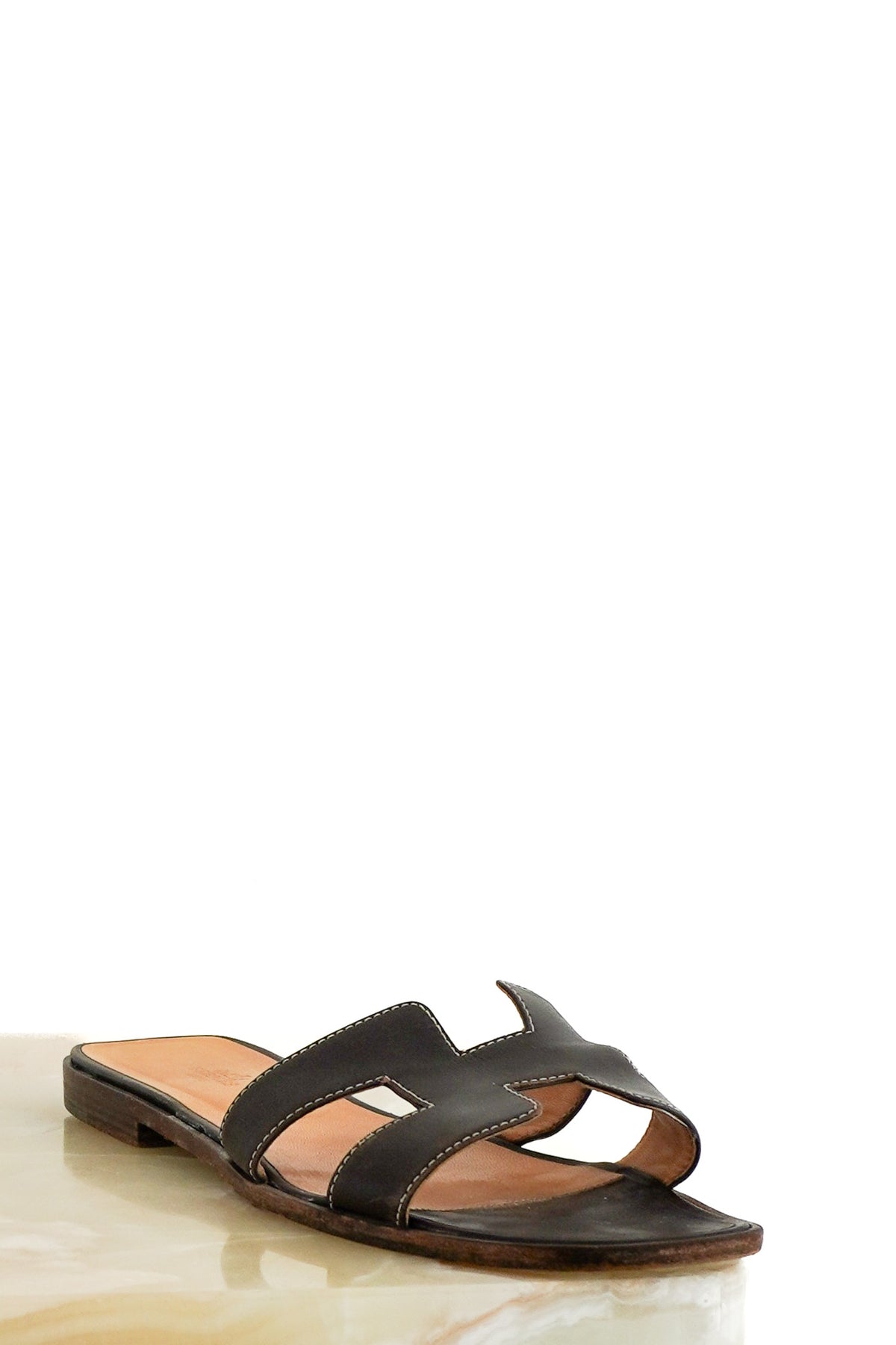 Front Image: Hermes Oran Sandals in Brown