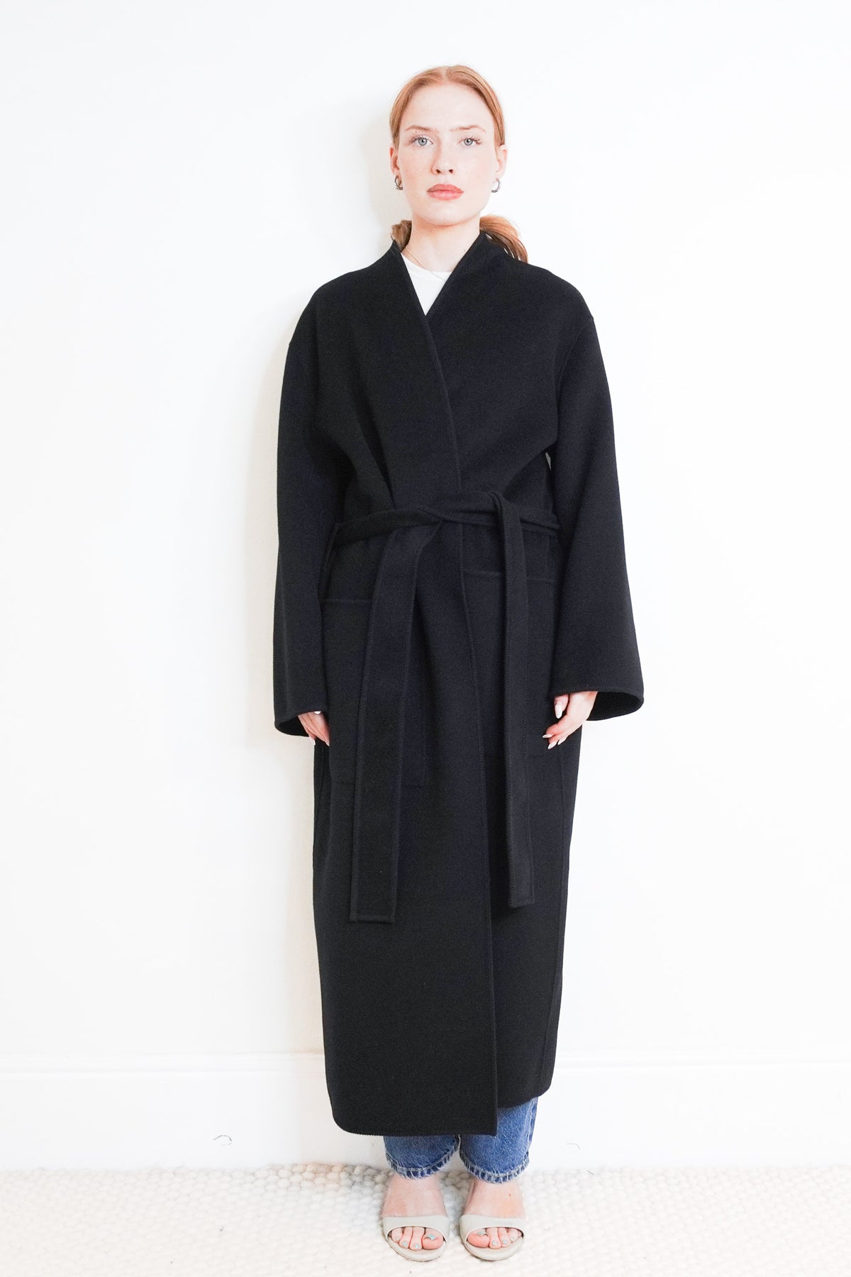 Front Image: Rohe Signature Coat Chelsea London 