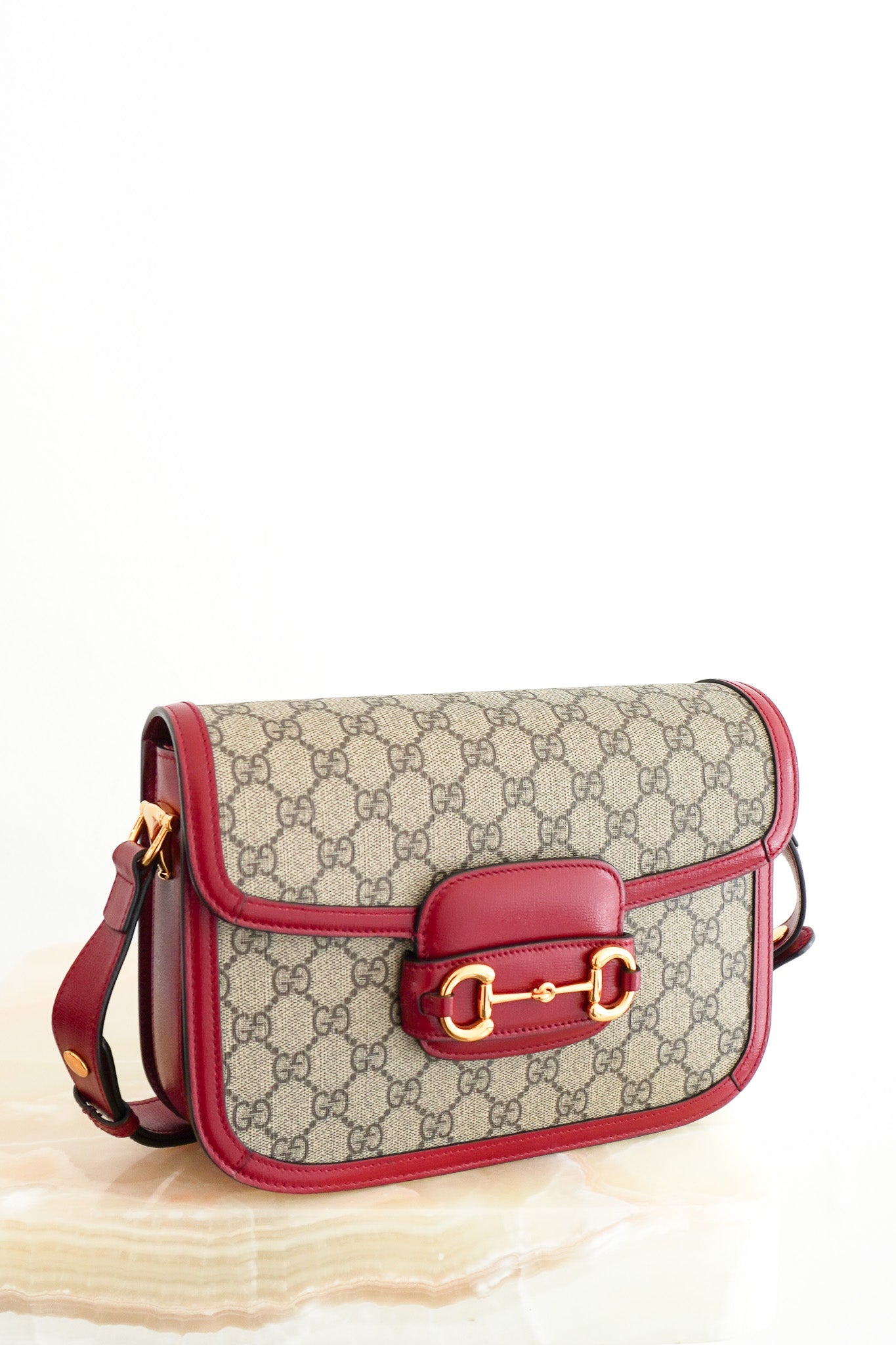 Front image of the Gucci Medium Horsebit 1955 Bag Chelsea London