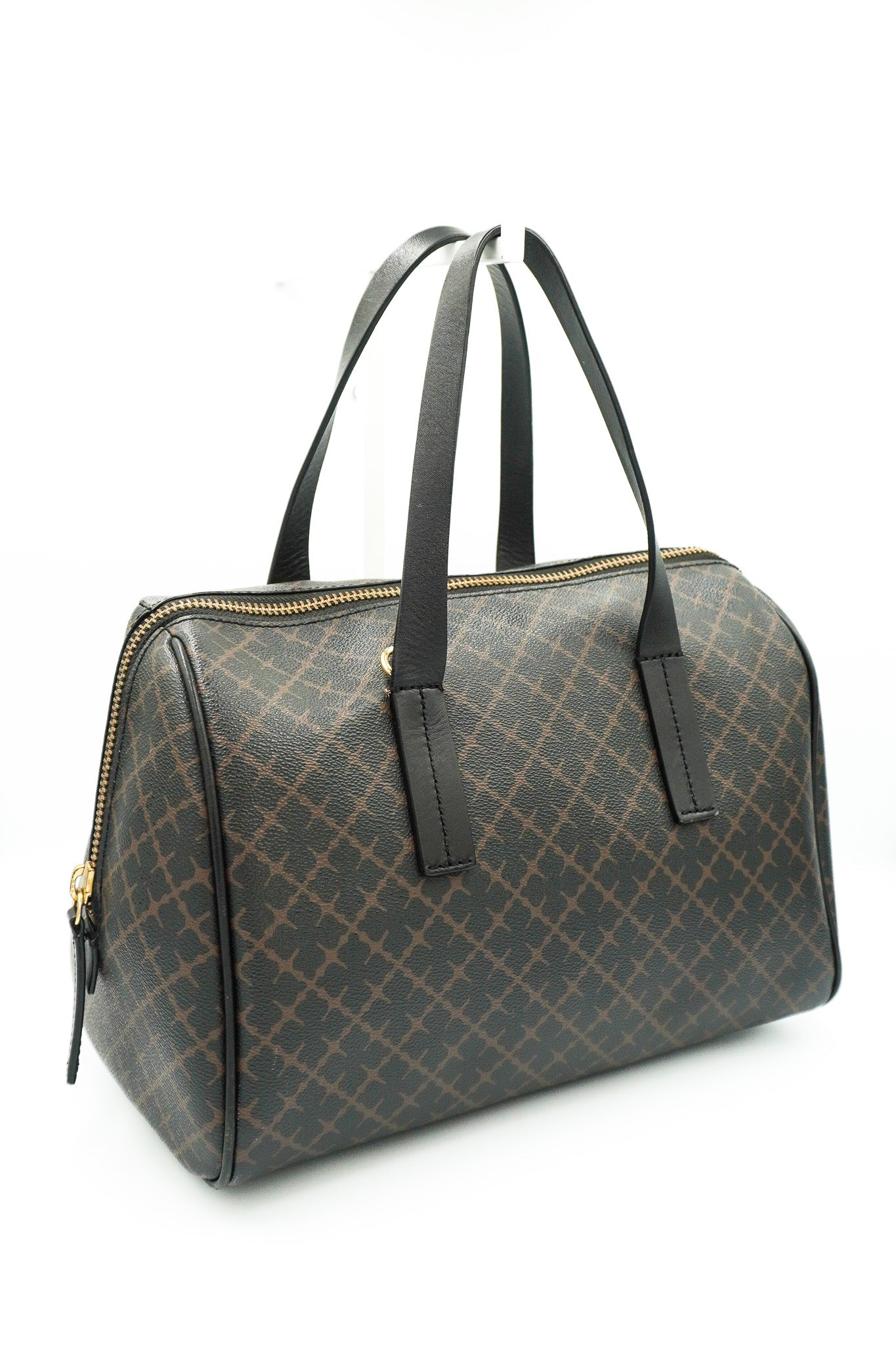 Front_image_of_the_Malene_Birger_Signature_Monogram_Vegan_Leather_Bag