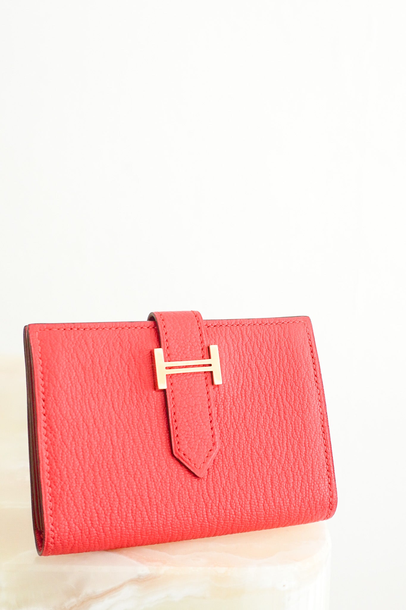 Front image of the NEW Hermes Bearn Card Holder in Red Chelsea London