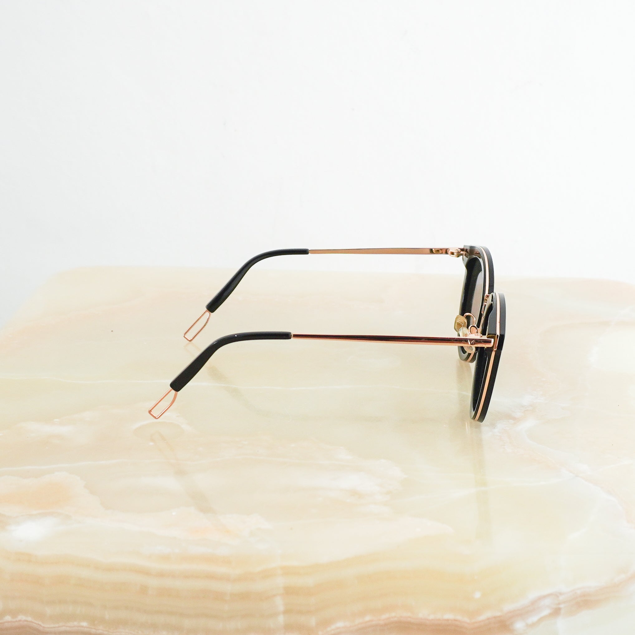 Gentle-Monster-Black-Merylnn-Sunglasses-side-picture-Chelsea-London