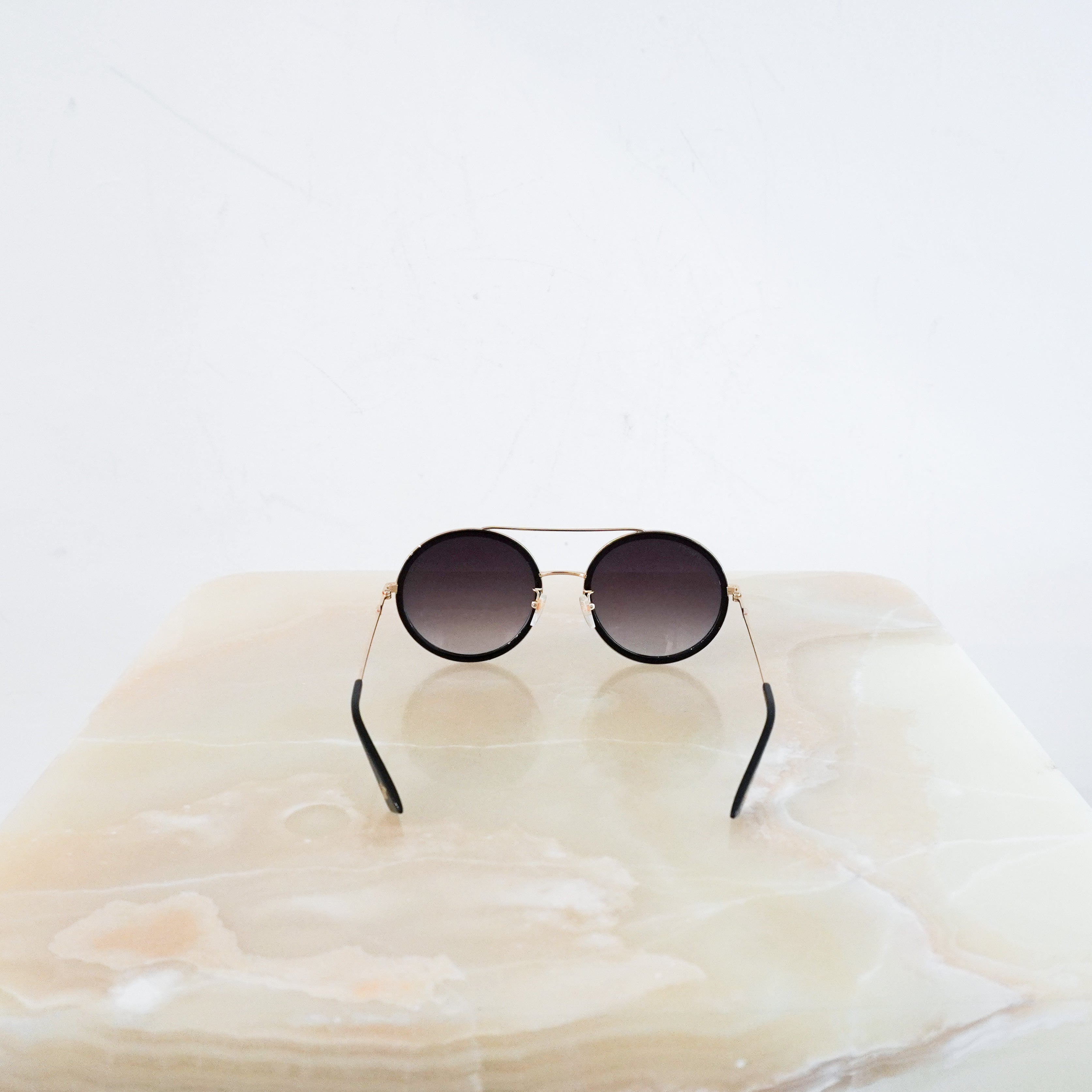 Gucci-Black-Round-Sunglasses-back-picture-Chelsea-London