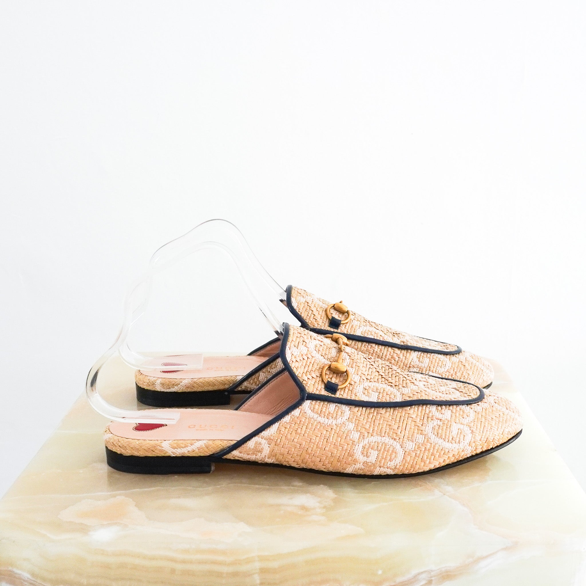 Gucci-Princetown-Flats-Raffia-Edition-side-picture