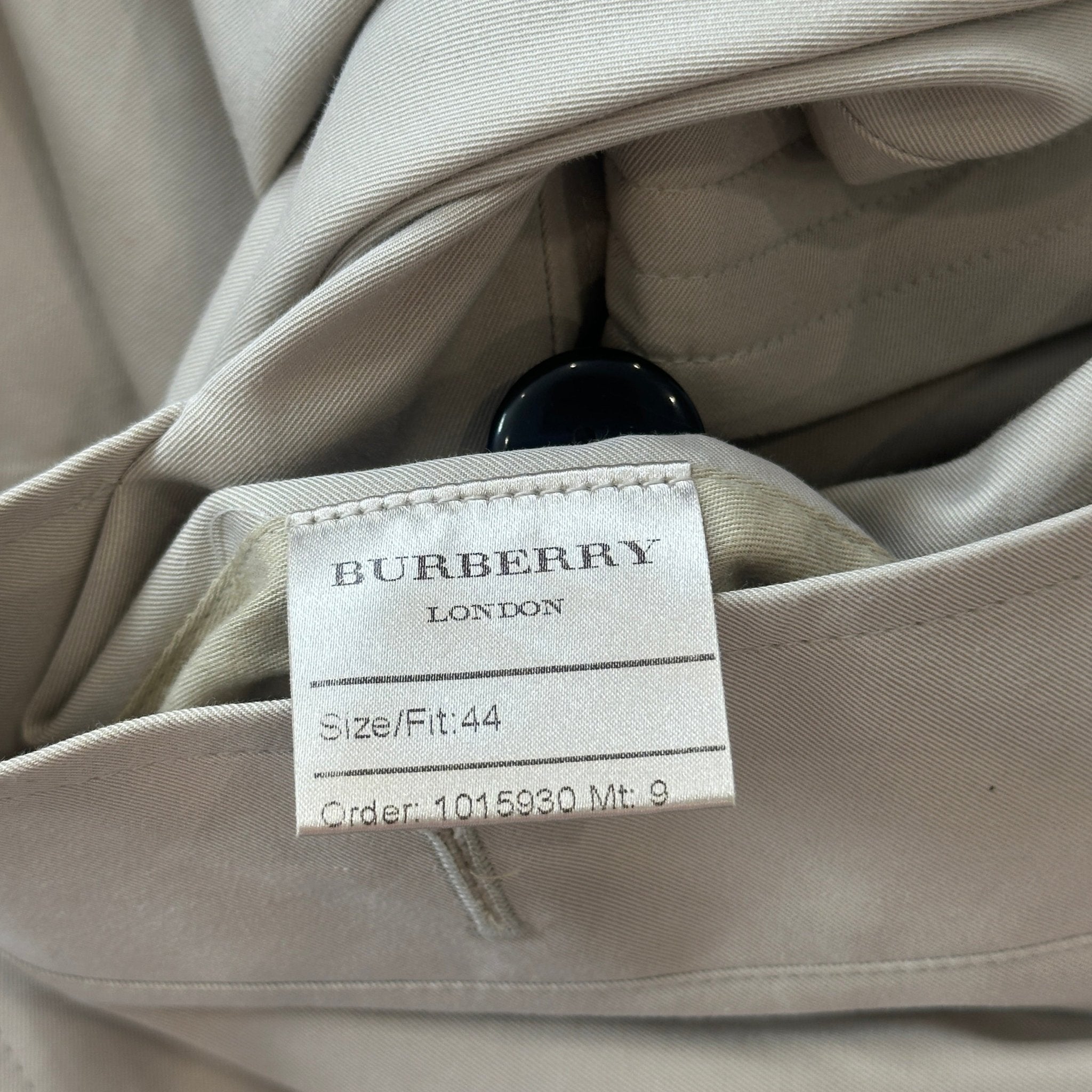 Burberry Wiltshire Heritage Trench Coat RRP £2000 | Authentic Preloved - Reloved Again