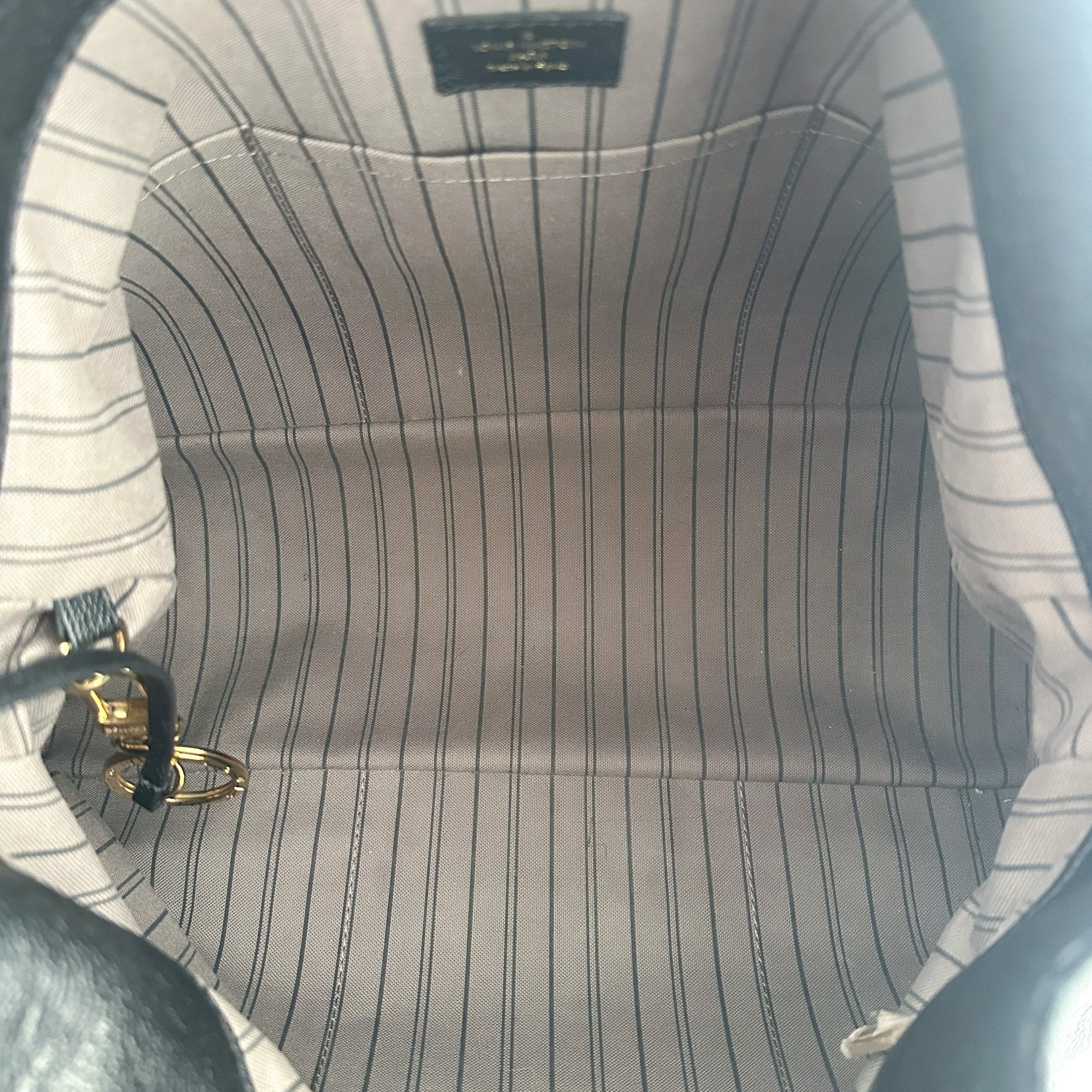 Louis Vuitton Artsy MM Tote Bag in Black RRP £2500 | Authentic Preloved - Reloved Again
