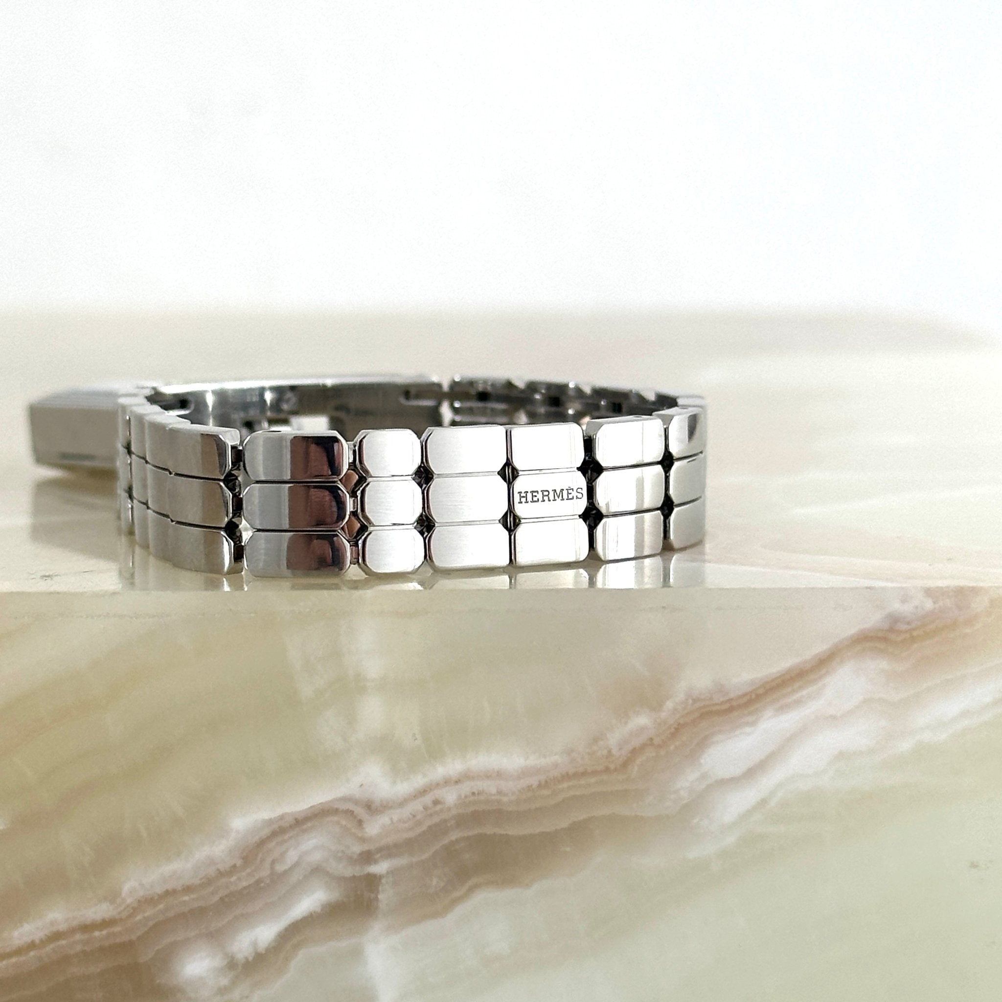 Hermes Kelly Watch Mini Model 16mm in Stainless Steel RRP £4,020 | Authentic Preloved FINAL SALE - Reloved Again